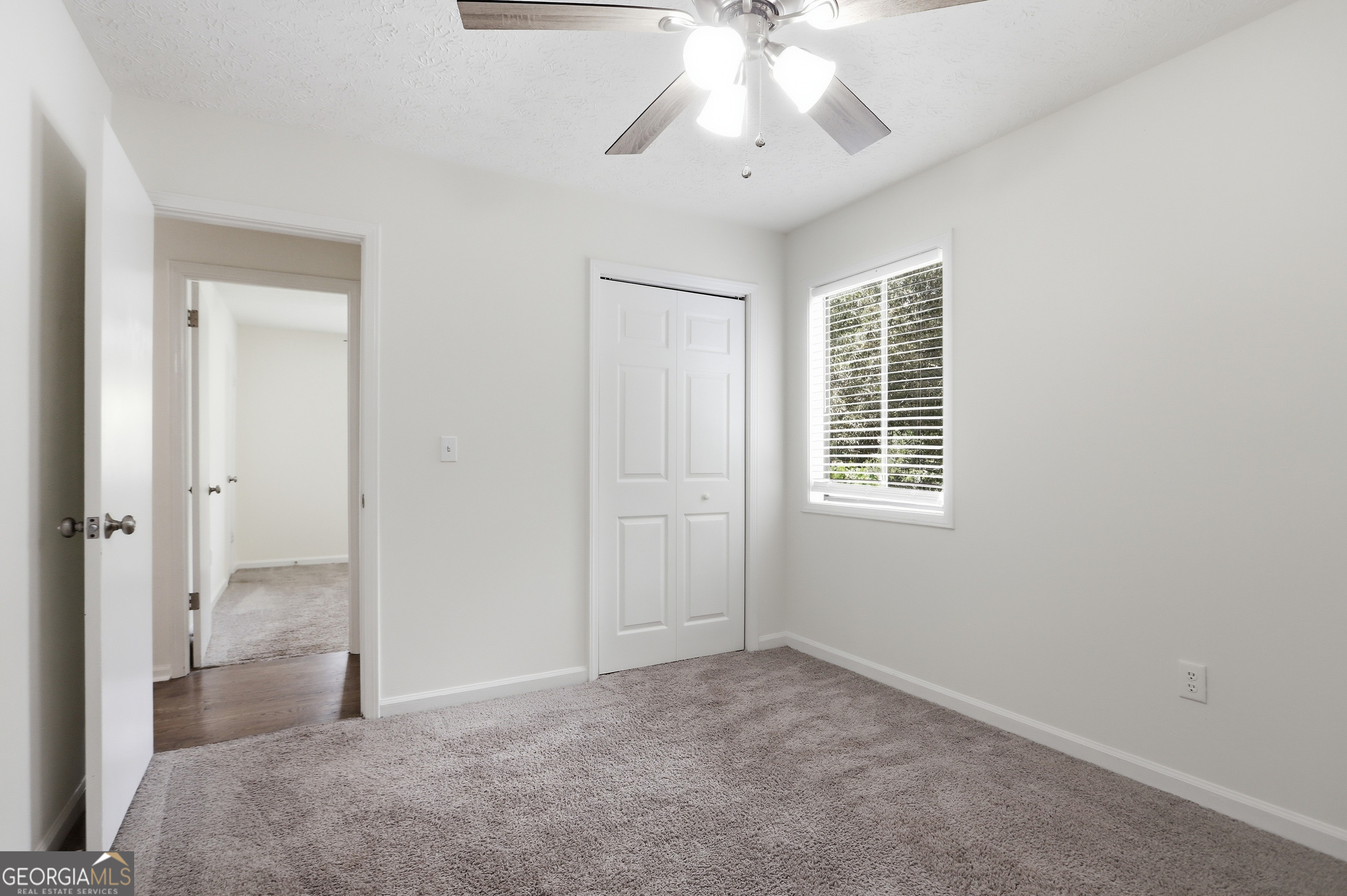 124 Creekview Drive Property Photo 4