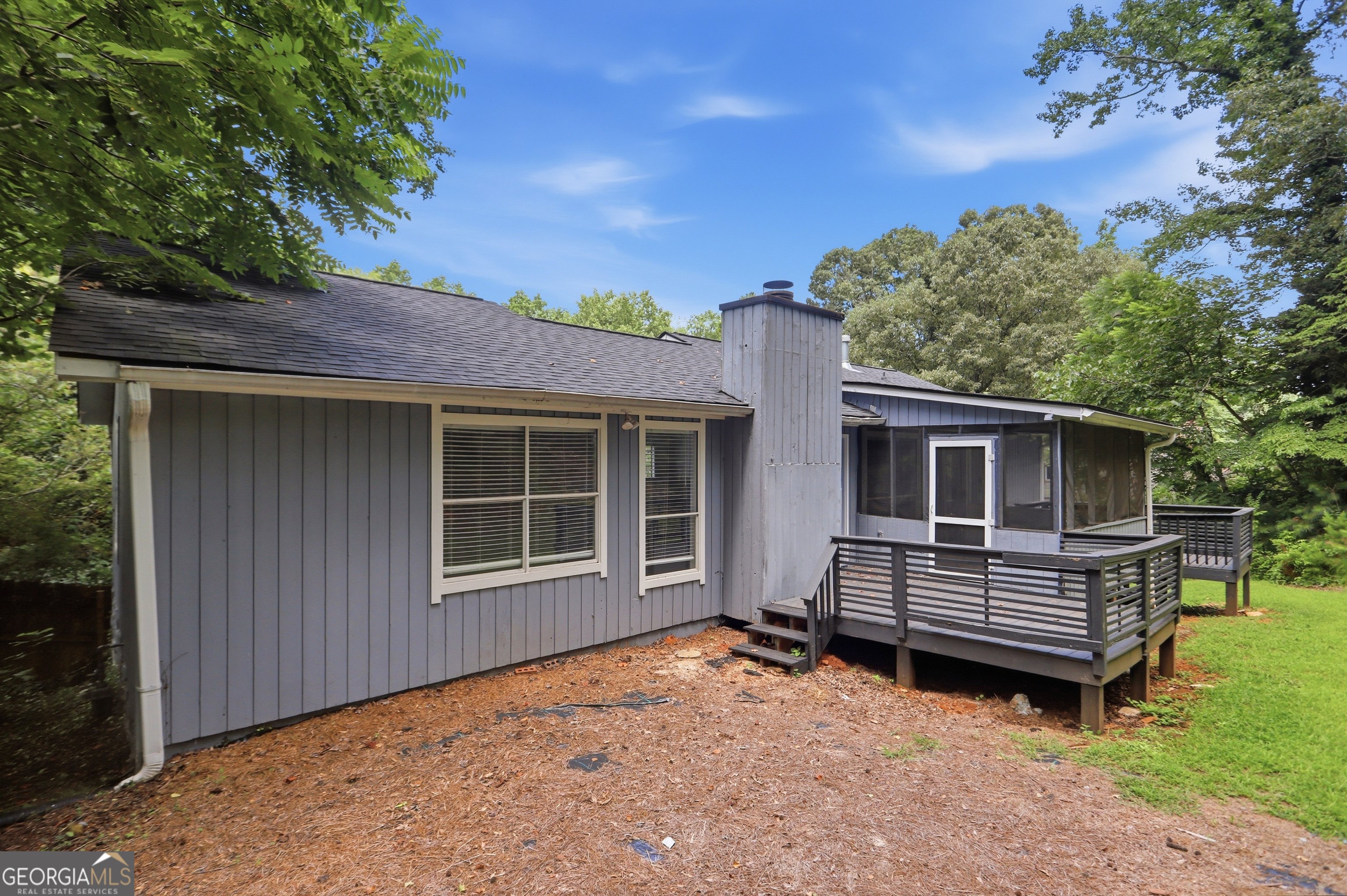 124 Creekview Drive Property Photo 5