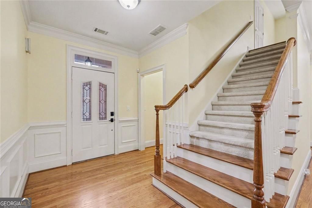 725 Windsor Place Circle Sw Property Photo 4