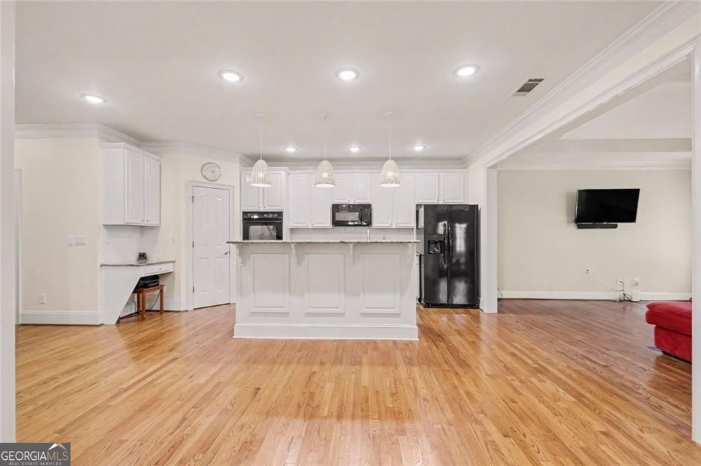 725 Windsor Place Circle Sw Property Photo 6