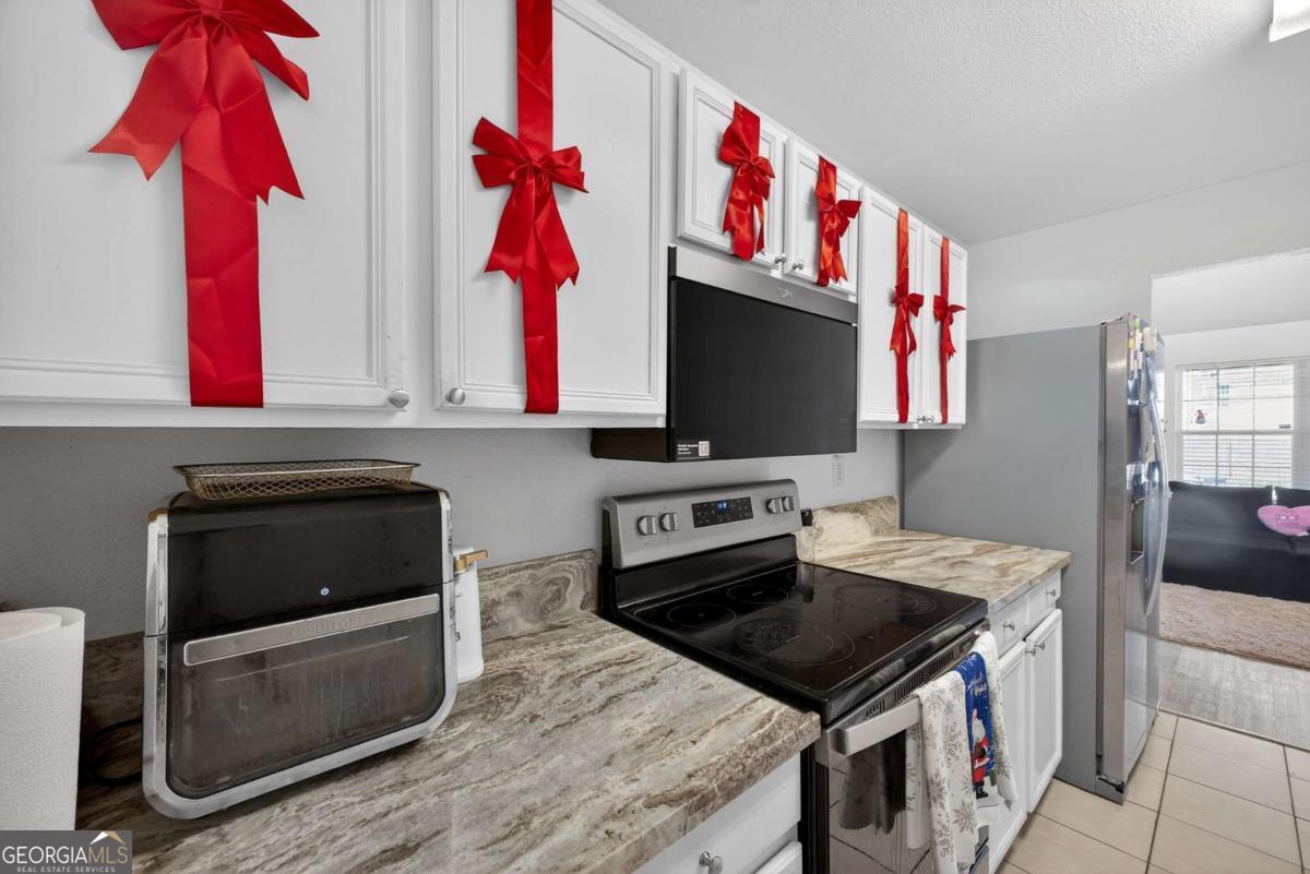175 Grosslake Parkway Property Photo 12