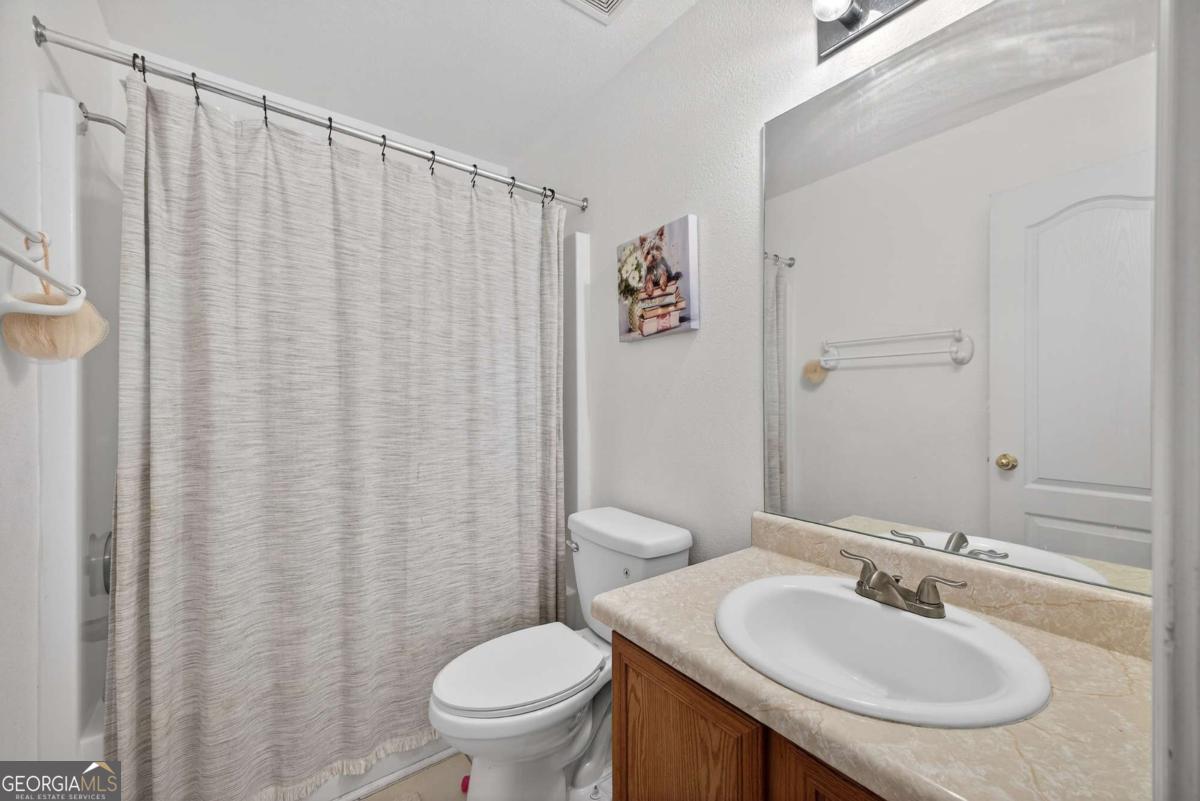 175 Grosslake Parkway Property Photo 20