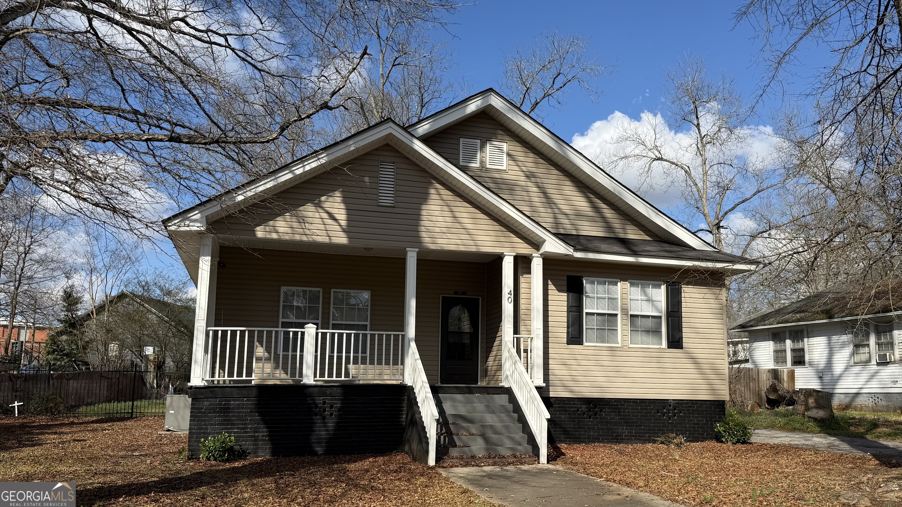 40 Edgewood Avenue Property Photo 1