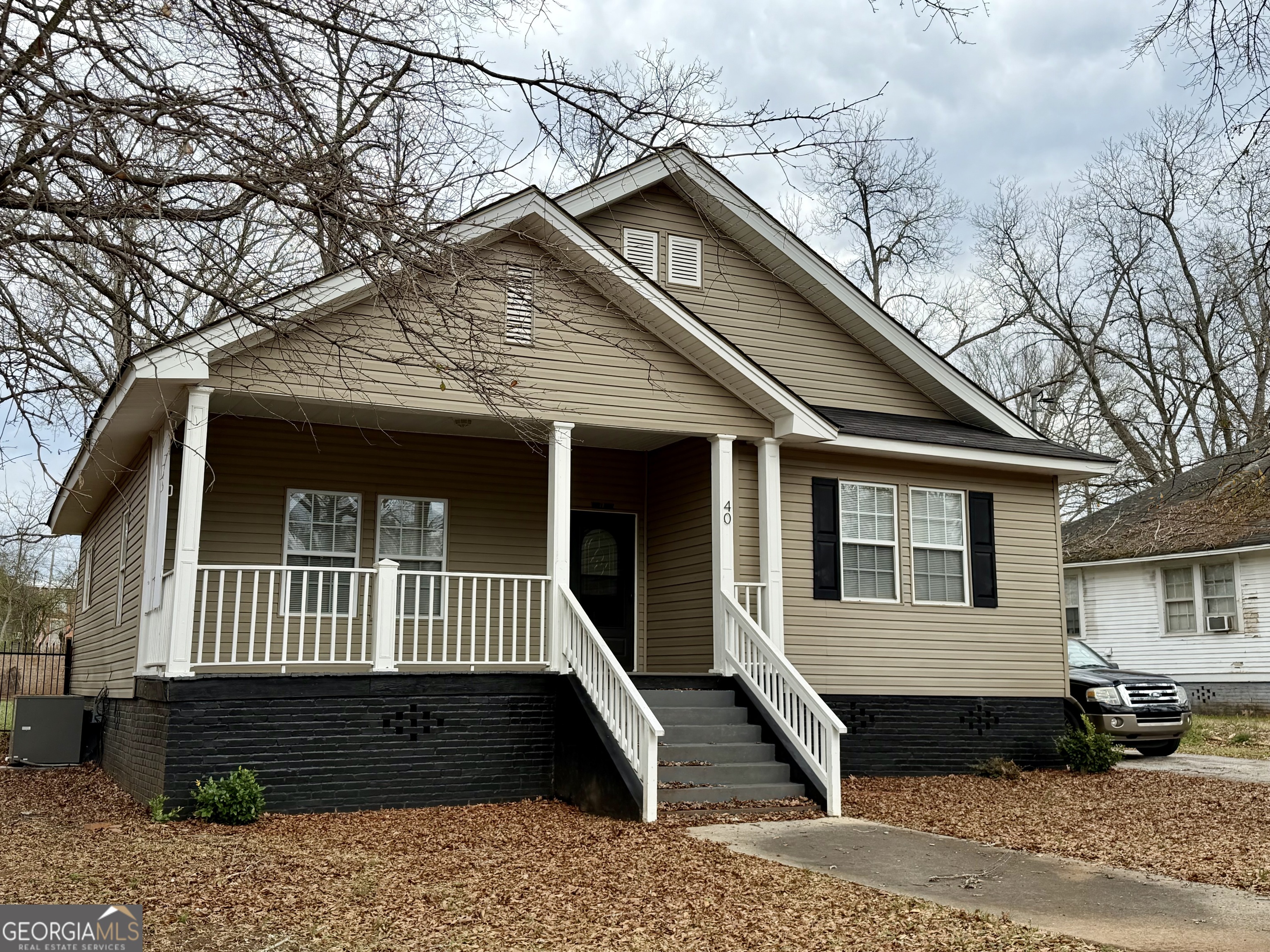 40 Edgewood Avenue Property Photo 5