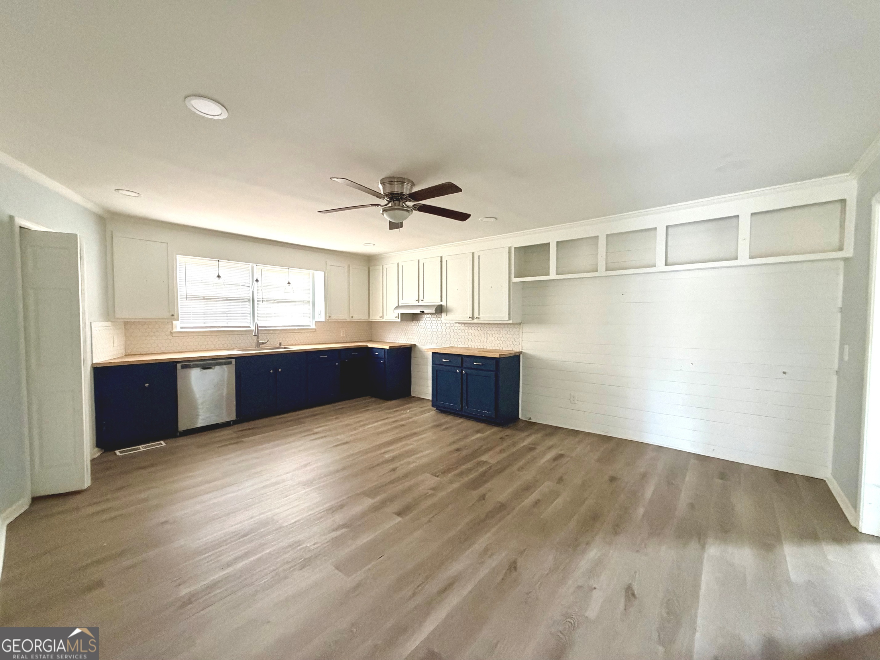 40 Edgewood Avenue Property Photo 8