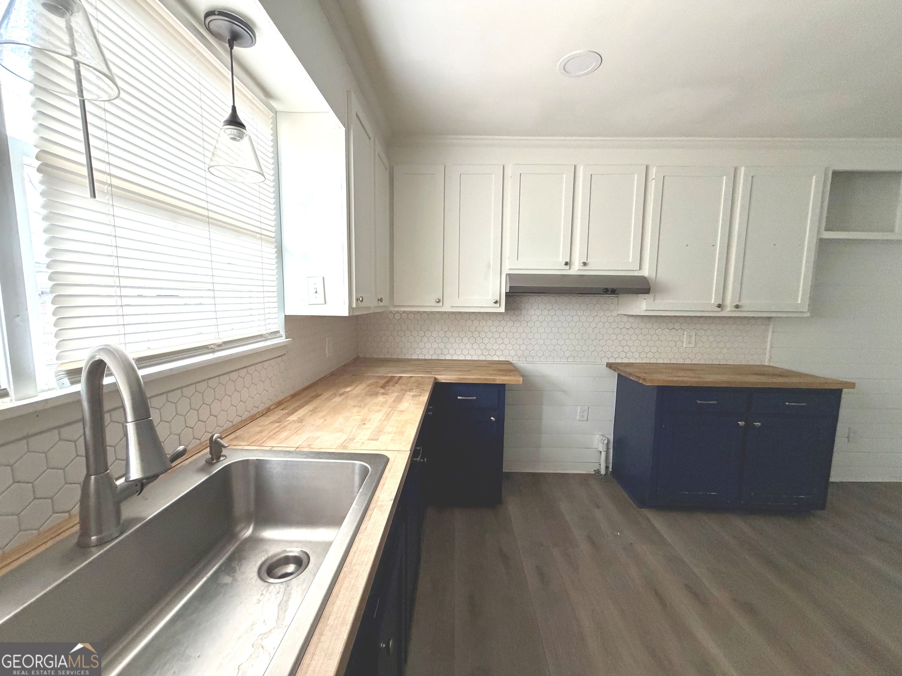 40 Edgewood Avenue Property Photo 10