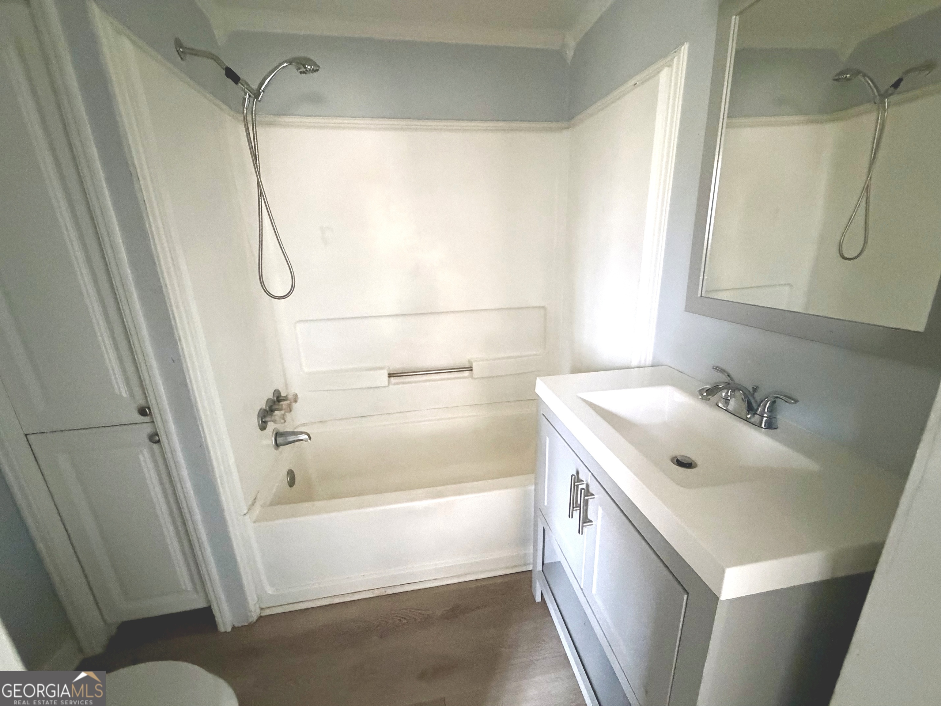 40 Edgewood Avenue Property Photo 19