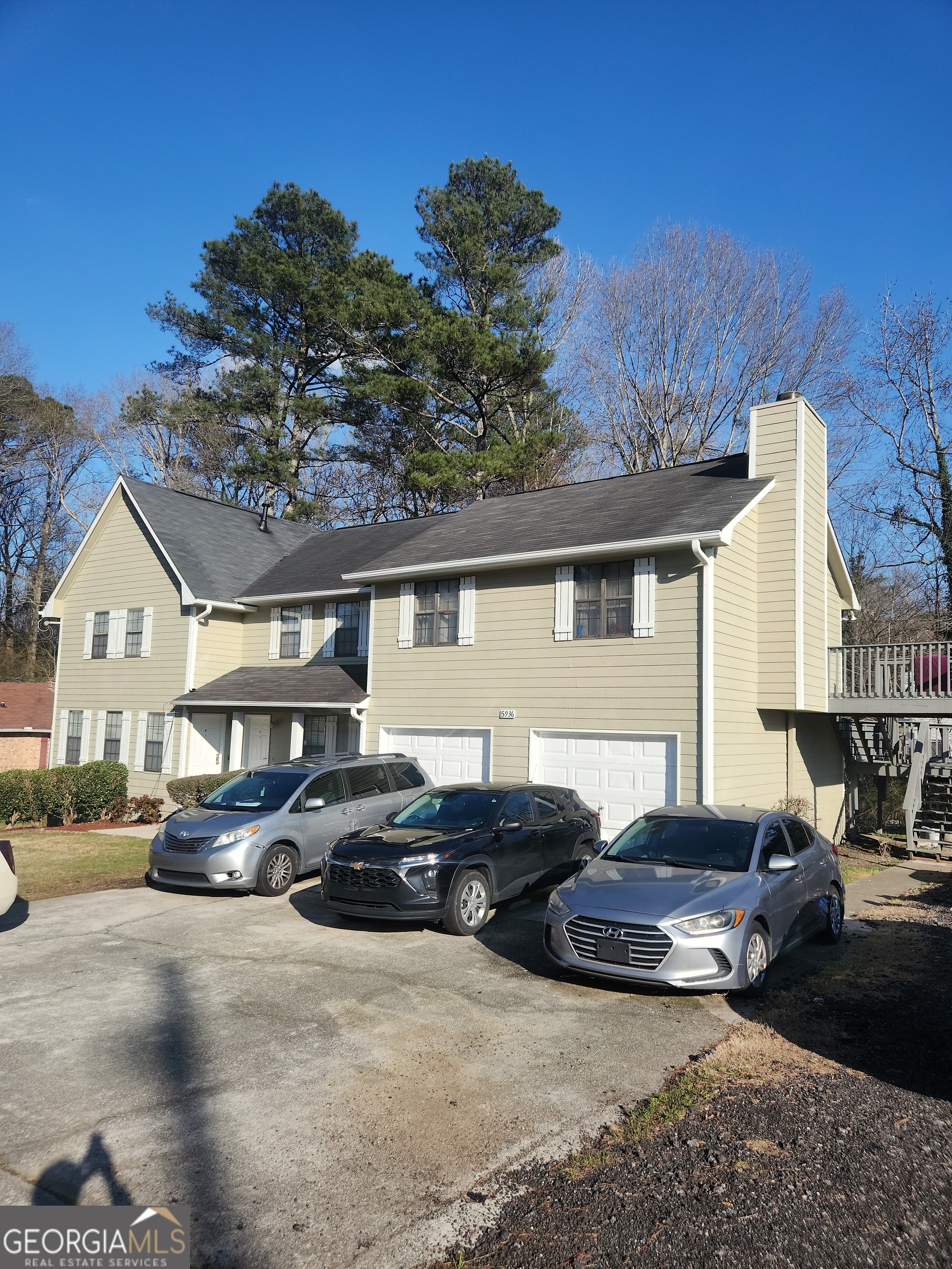 5936 N Castlegate Drive Property Photo 2