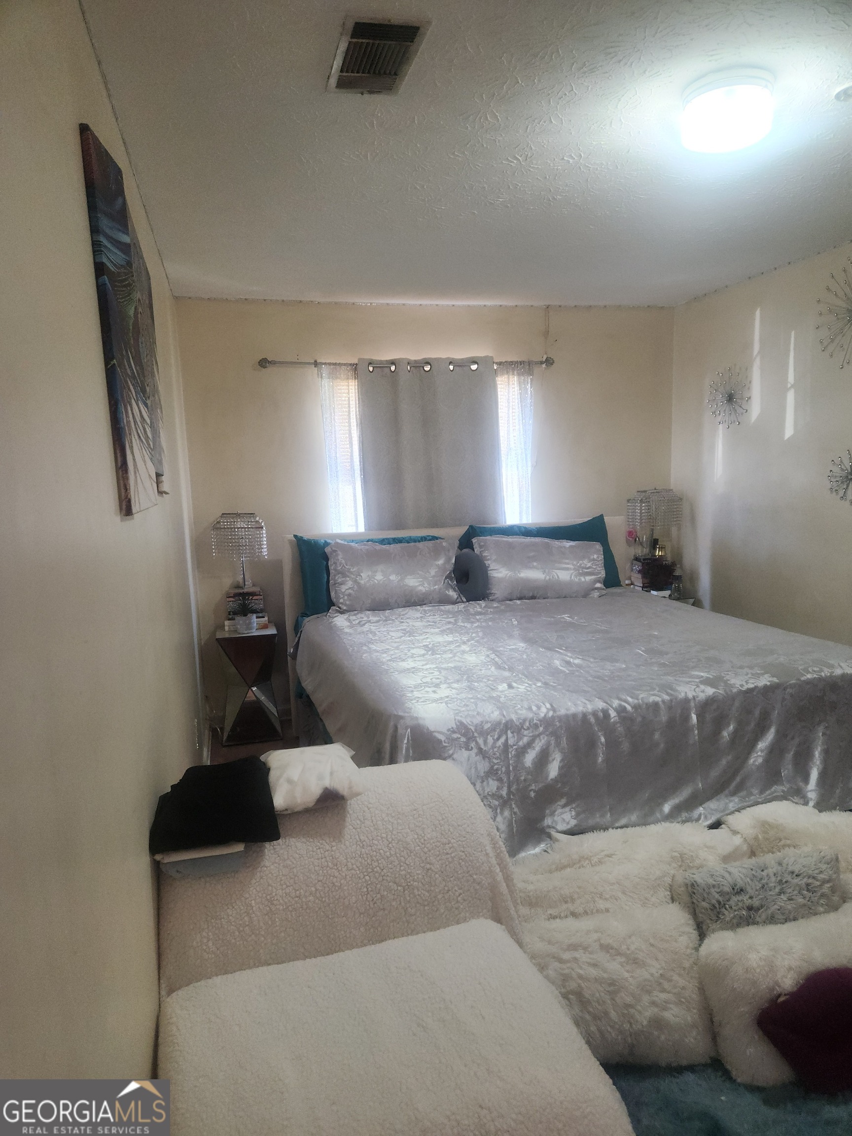 5936 N Castlegate Drive Property Photo 11
