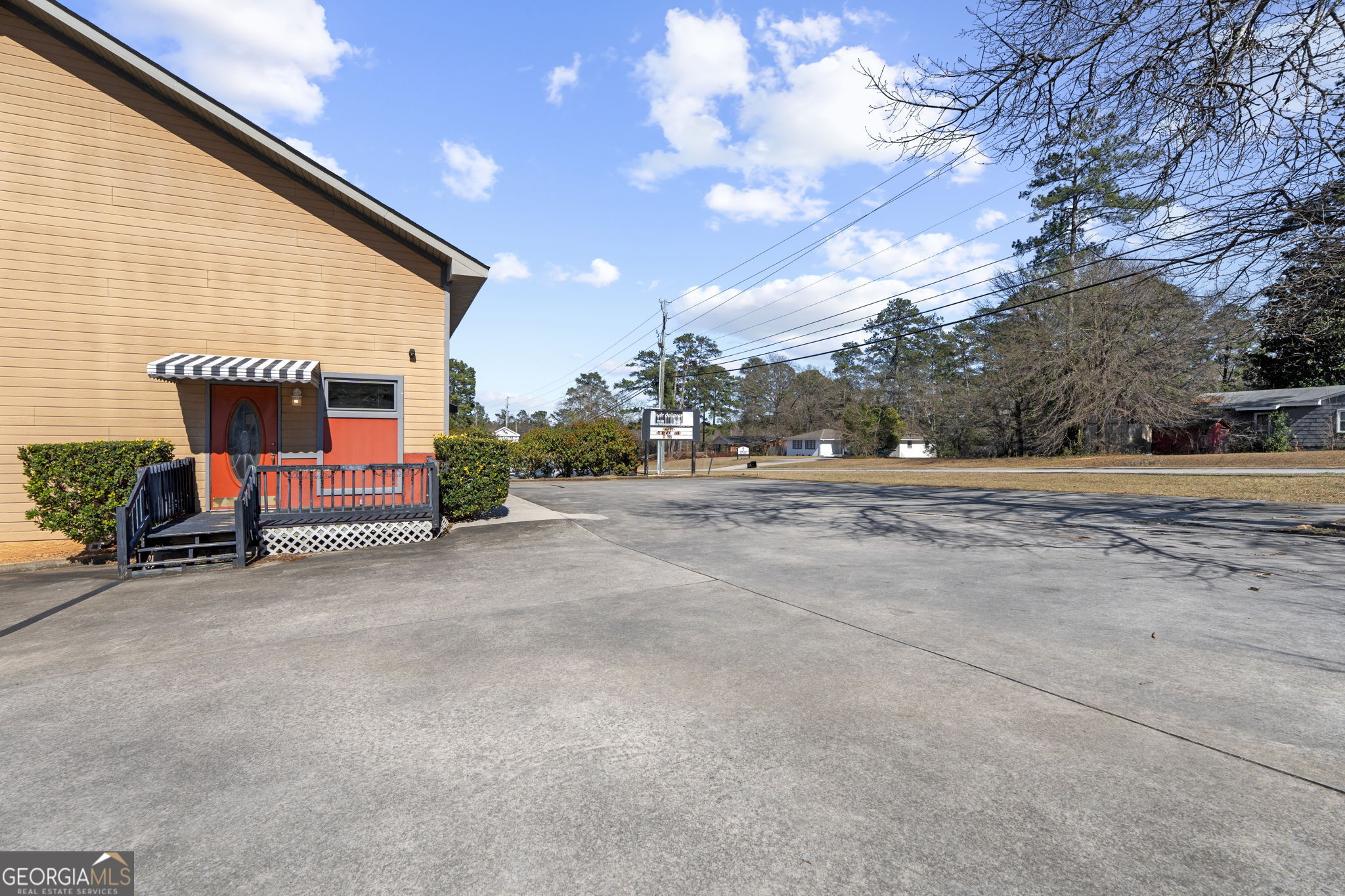 420 Corder Road Property Photo 4