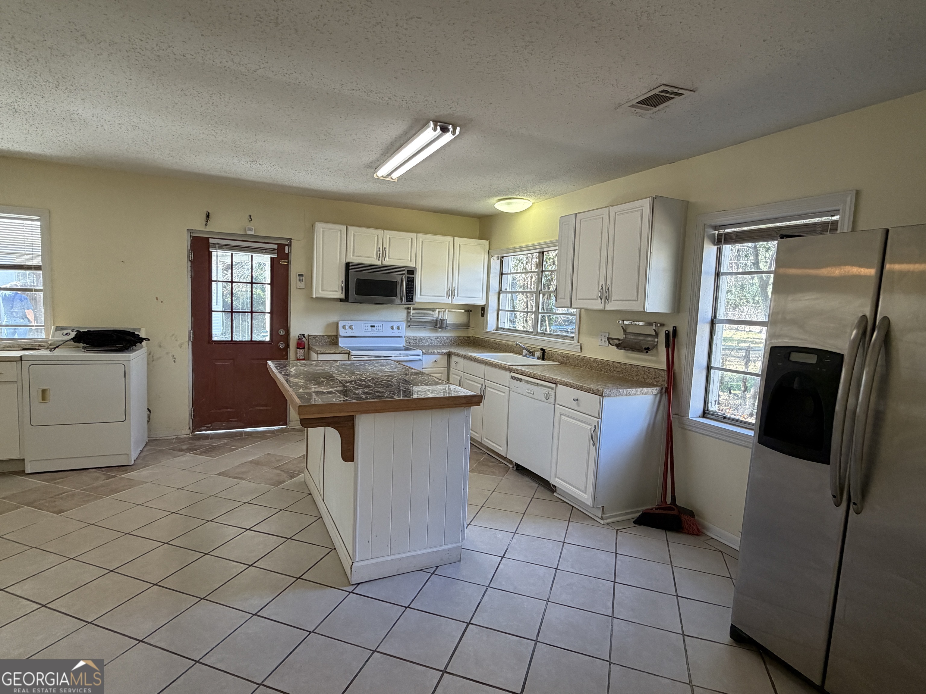 207 Eaker Drive Property Photo 2