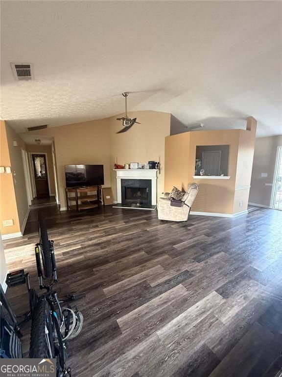 10600 Pine Forest Lane Property Photo 4