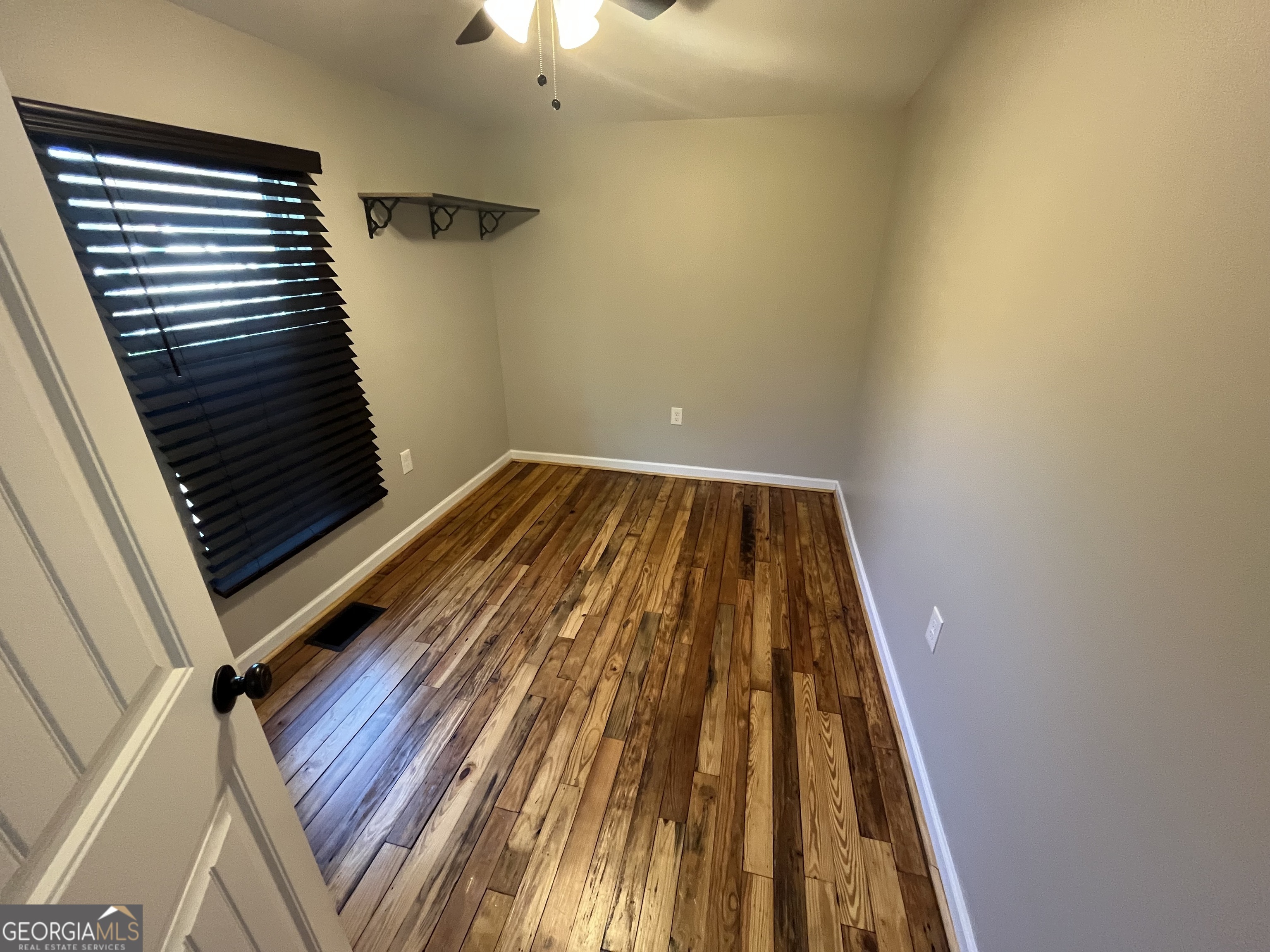 3 Beech Street Property Photo 18