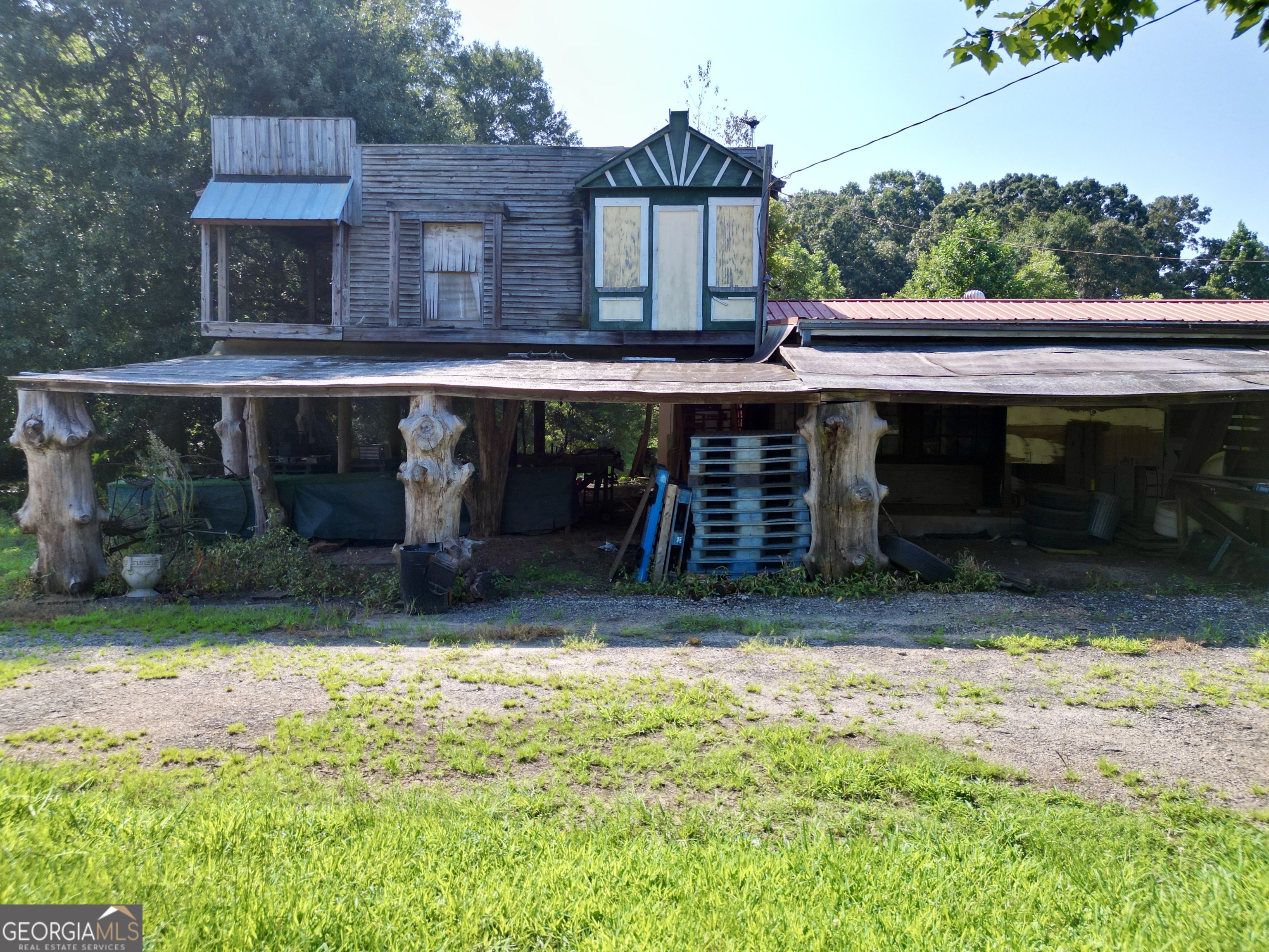 544 Highway 138 E Property Photo 5