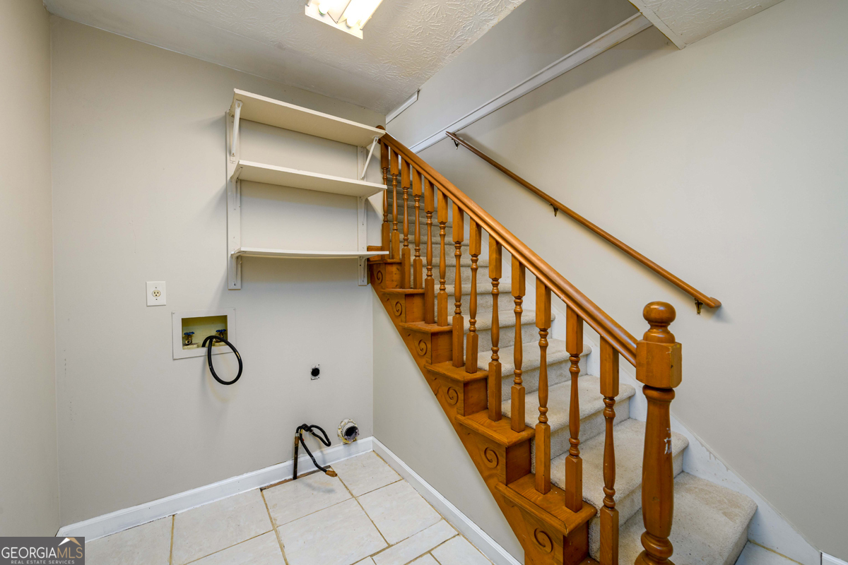 6420 Phillips Place Property Photo 17