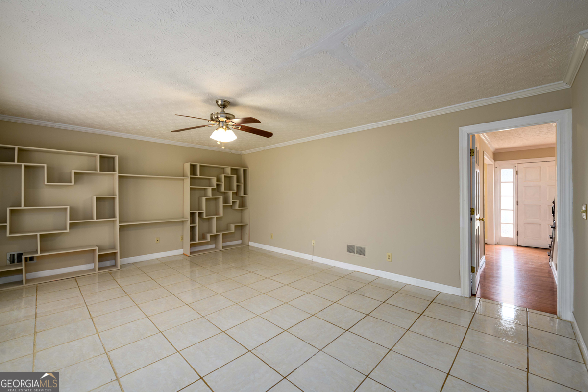 6420 Phillips Place Property Photo 19