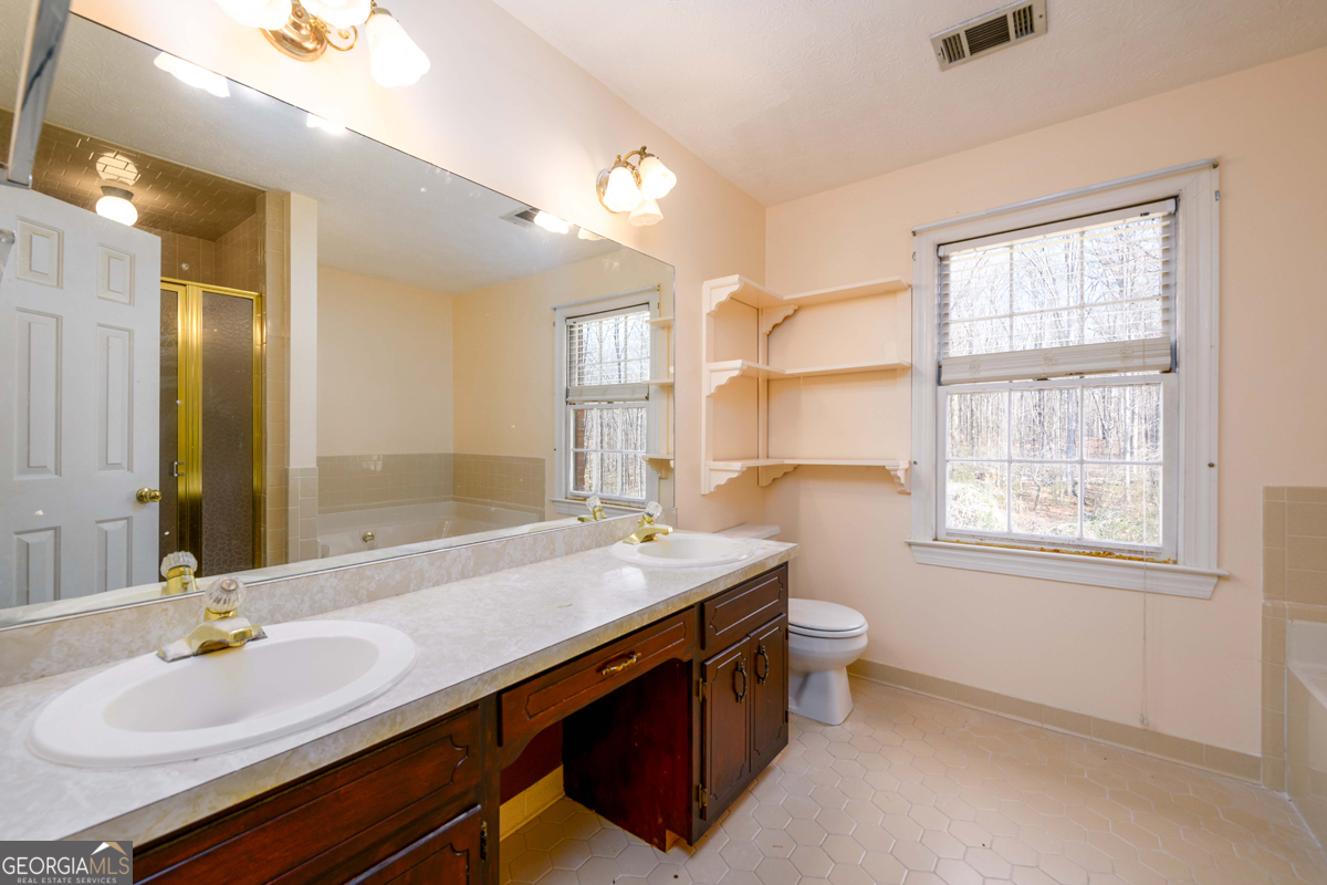 6420 Phillips Place Property Photo 26