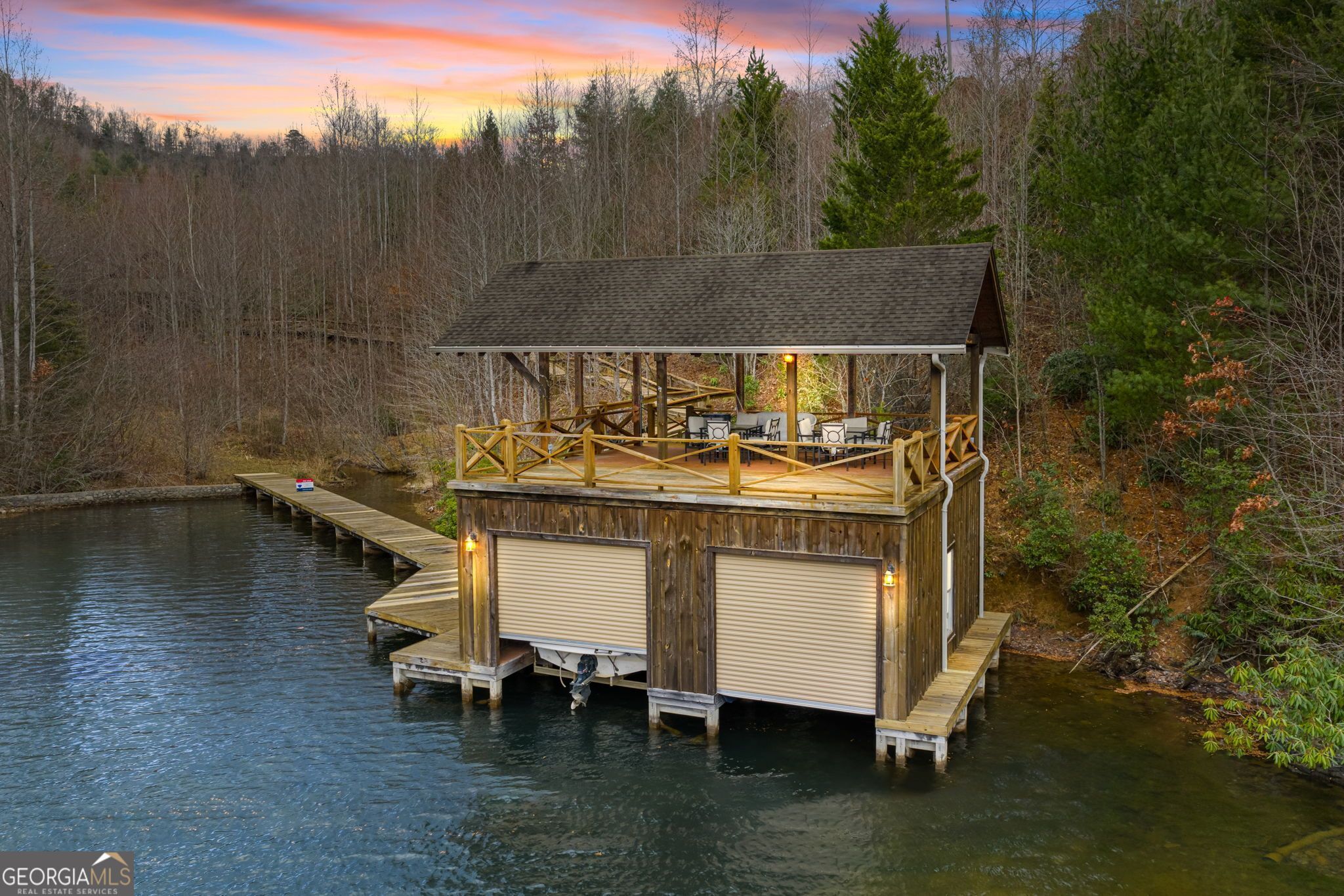 1242 Moccasin Creek Road Property Photo 1