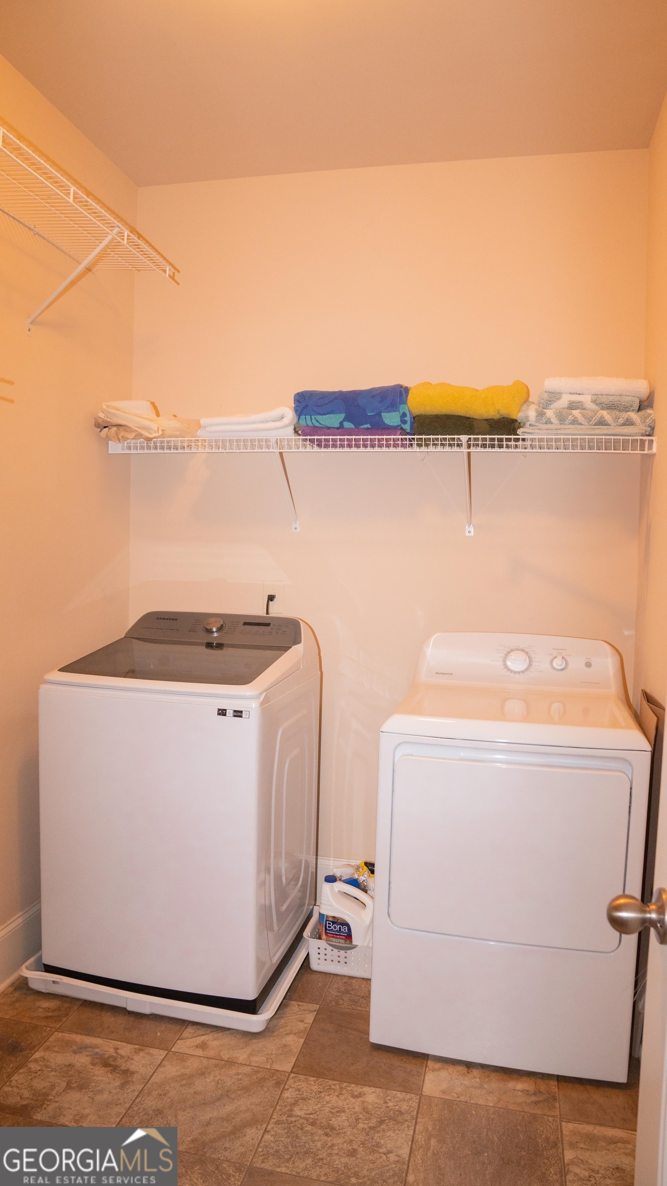 1320 Newbridge Circle Property Photo 21