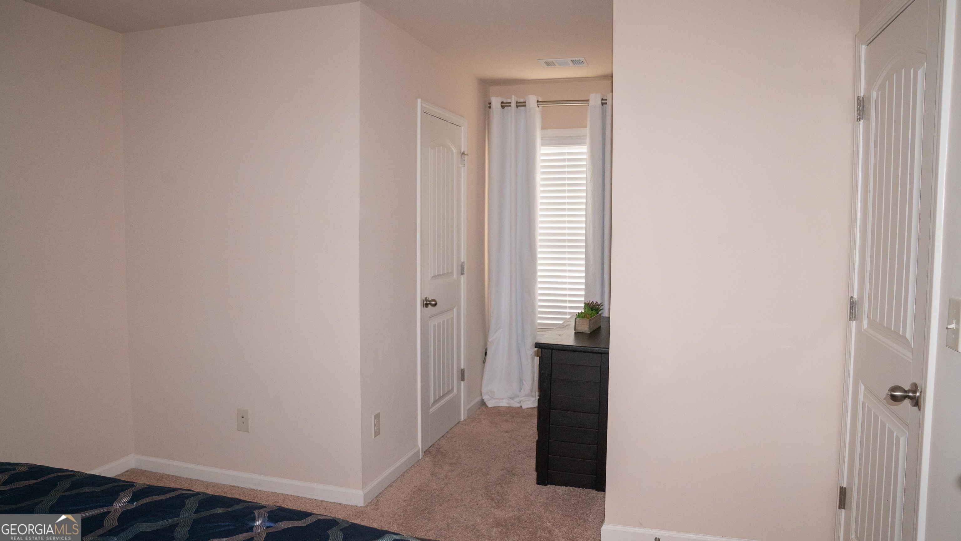 1320 Newbridge Circle Property Photo 24