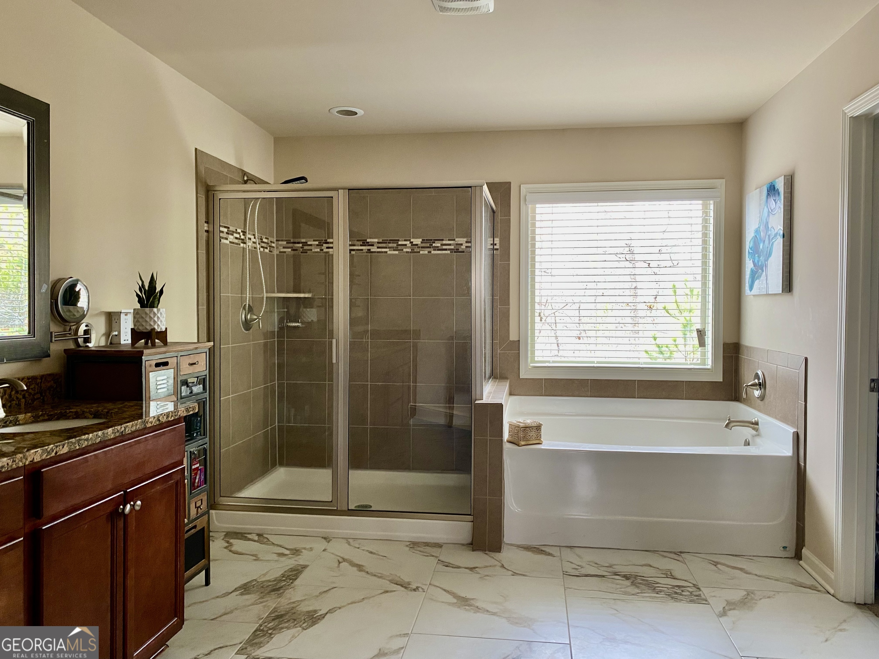 1320 Newbridge Circle Property Photo 36
