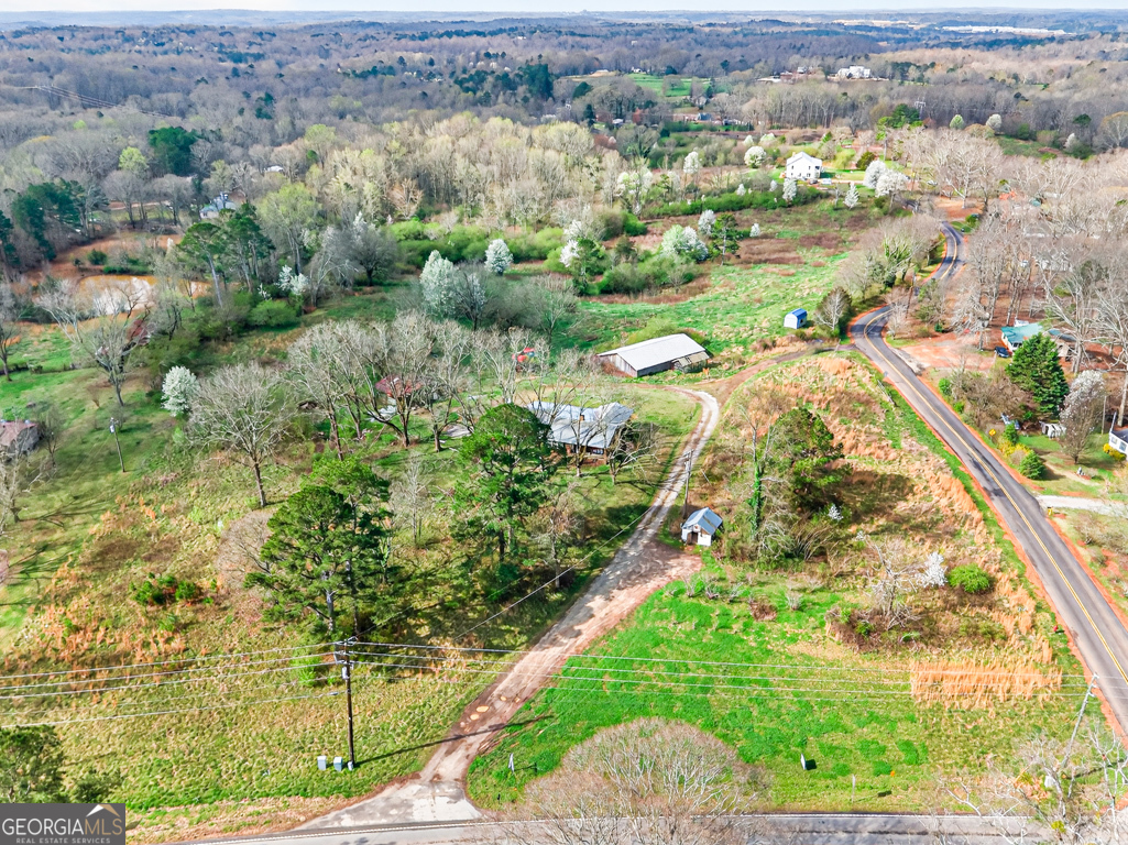 5525 Lula Road Property Photo 4