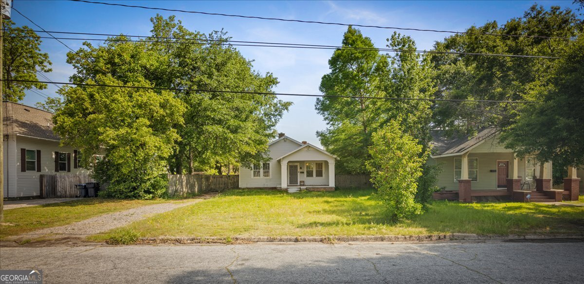 1823 Starnes Street Property Photo 5