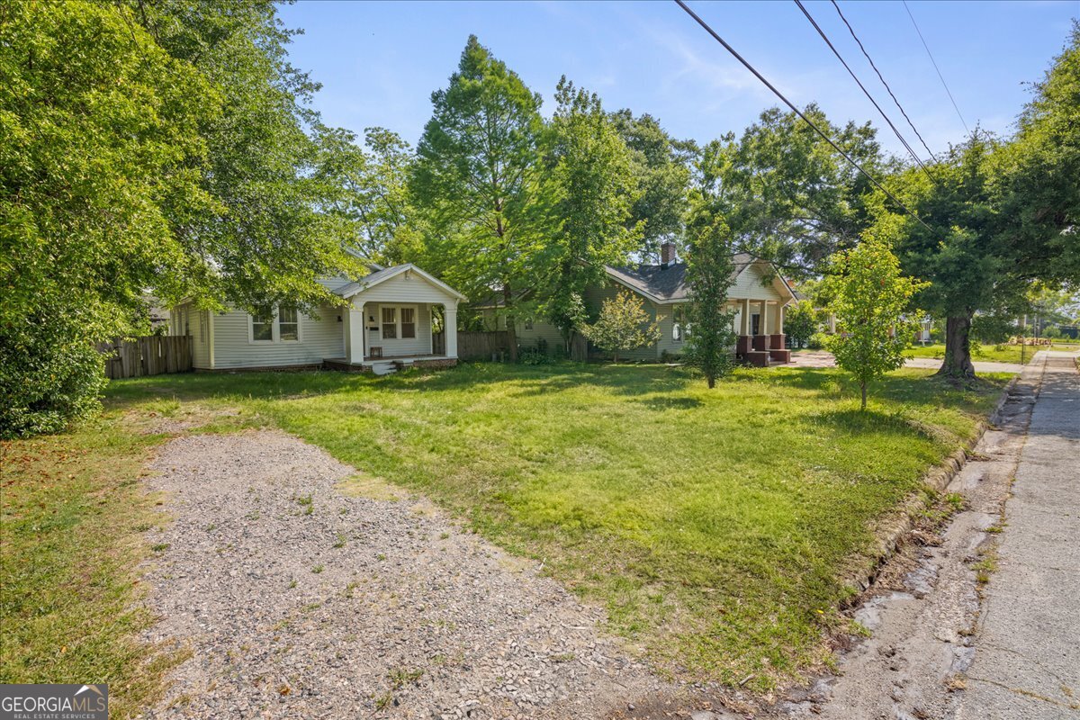 1823 Starnes Street Property Photo 8