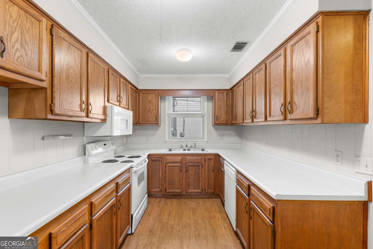 912 Jones Avenue Property Photo 14