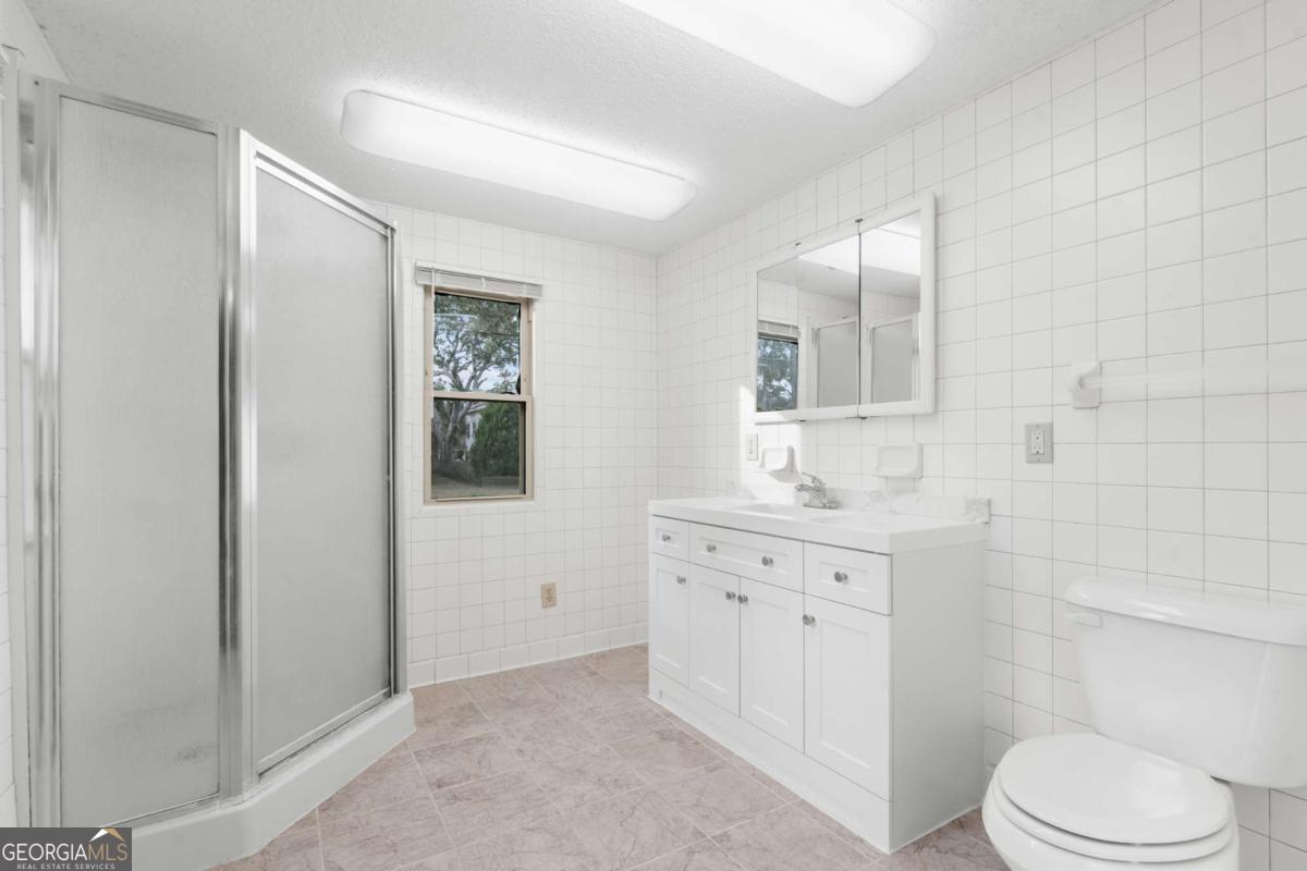 912 Jones Avenue Property Photo 18