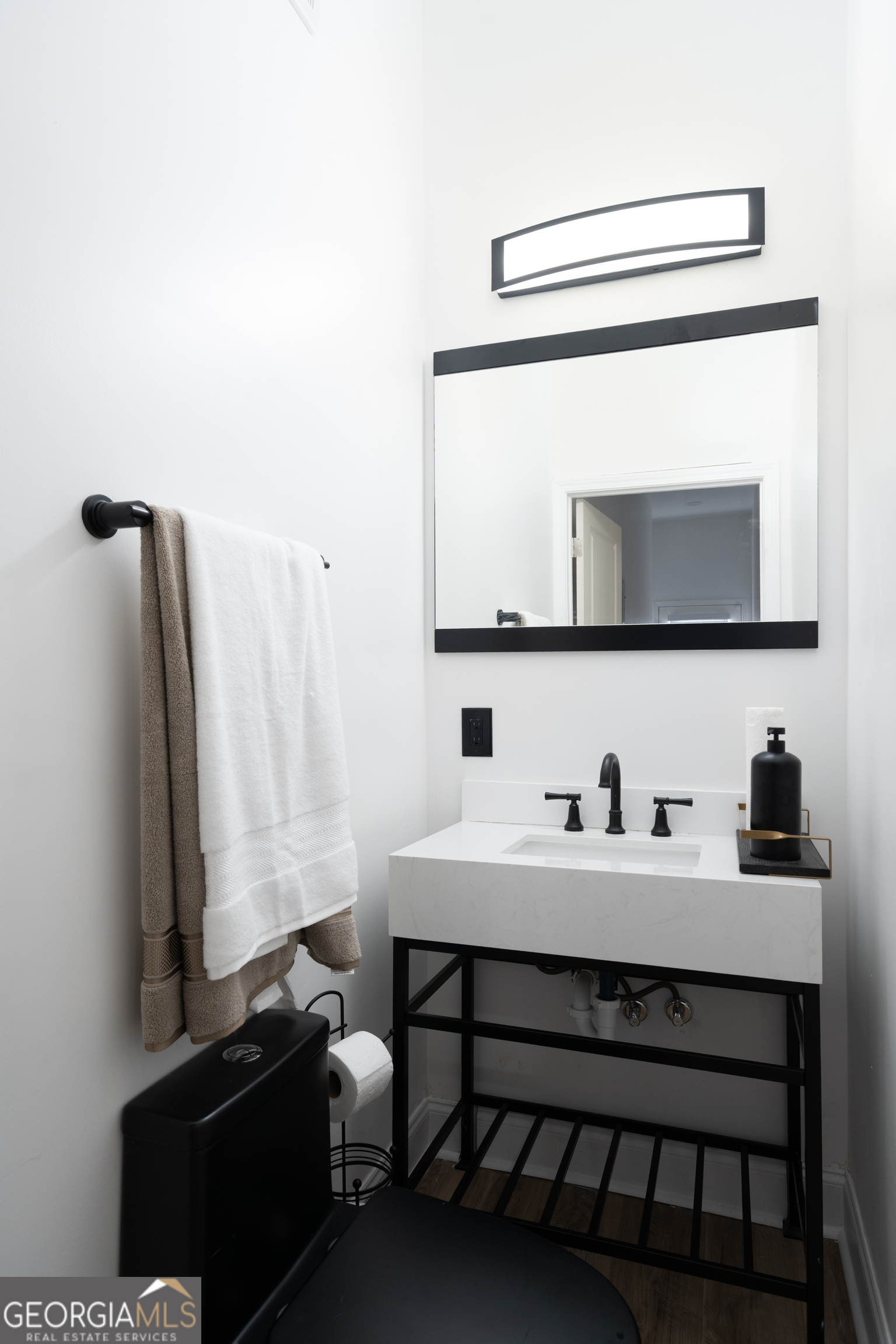 362 Roy Street Sw Property Photo 9