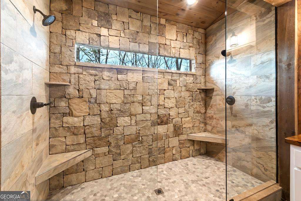 470 Skylight Drive Property Photo 29