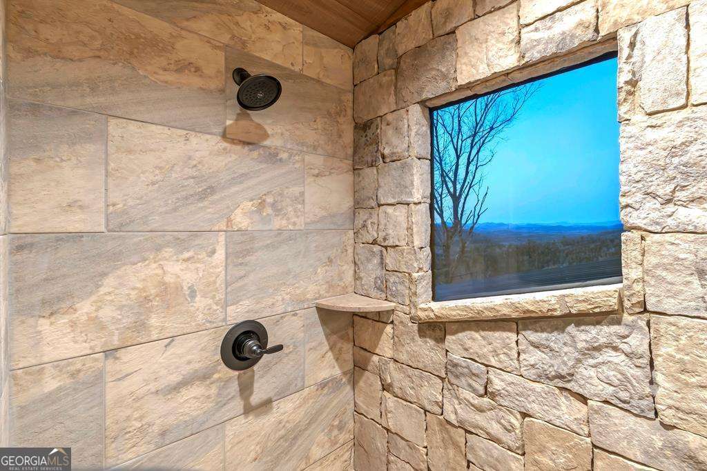 470 Skylight Drive Property Photo 43