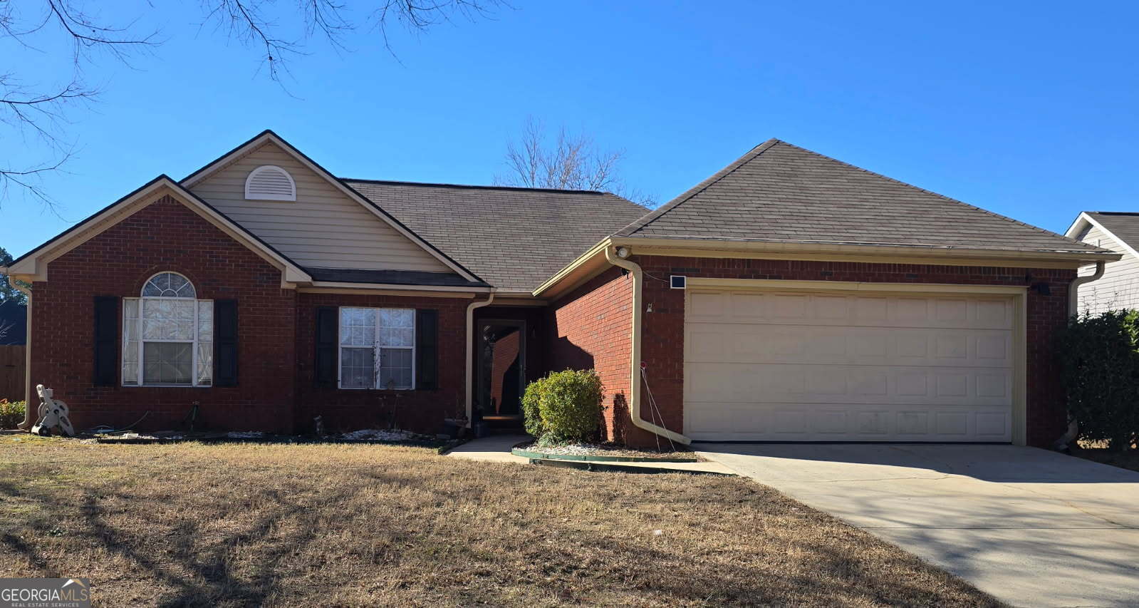 150 Knights Bridge Property Photo 1
