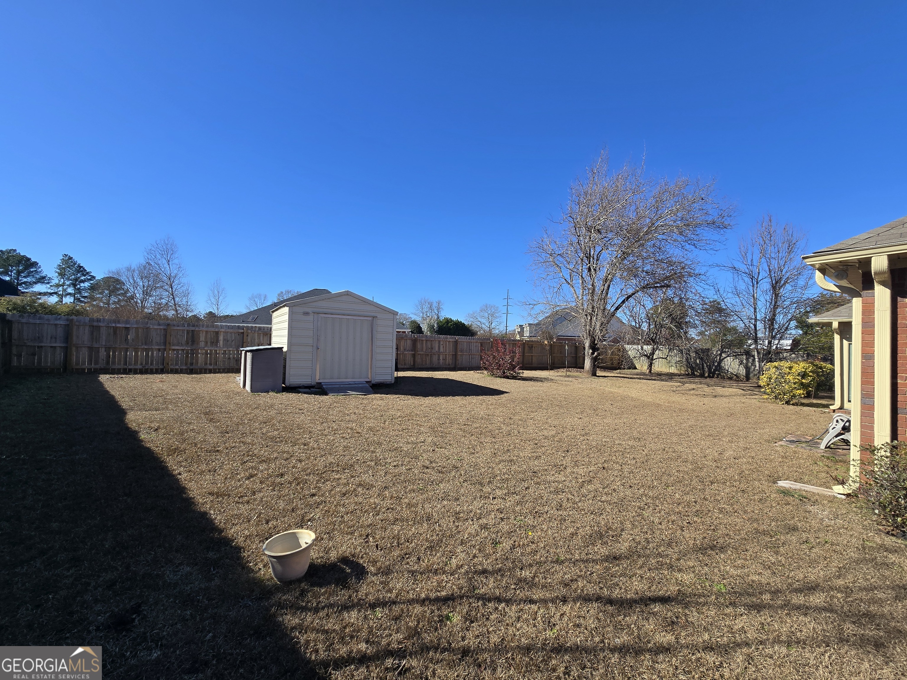150 Knights Bridge Property Photo 12