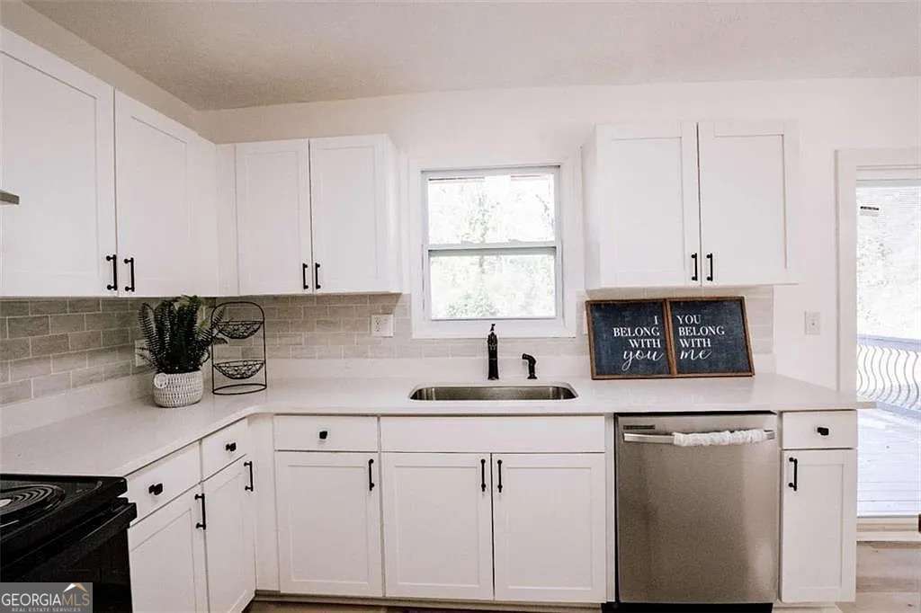 2688 Heritage Lane Property Photo 13