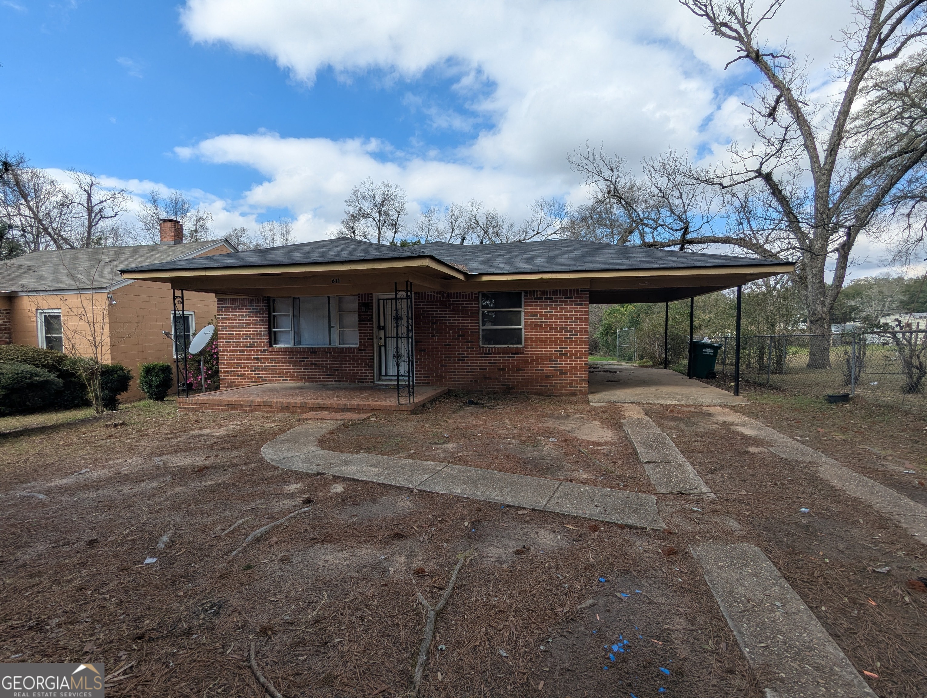611 Whitney Avenue Property Photo 1