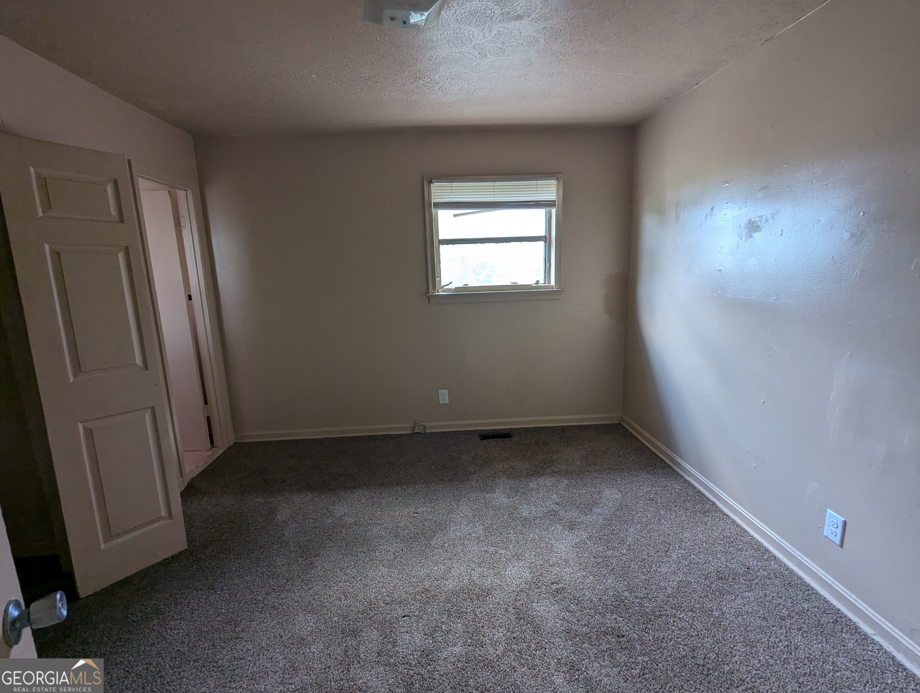 611 Whitney Avenue Property Photo 7