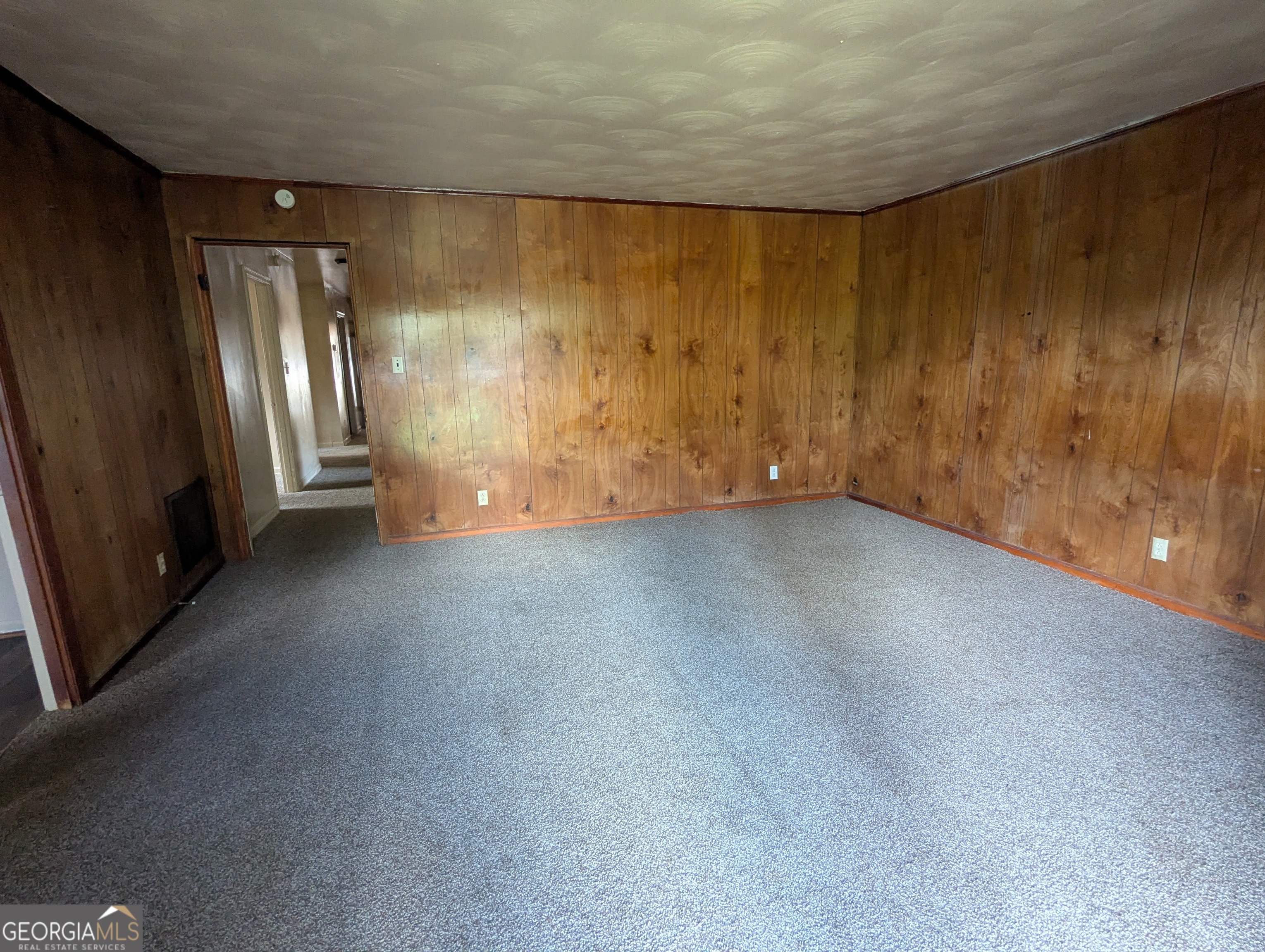 611 Whitney Avenue Property Photo 14