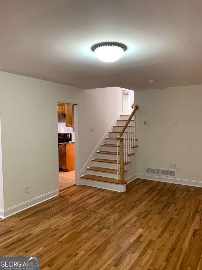 3019 Trafalgar Way Property Photo 2