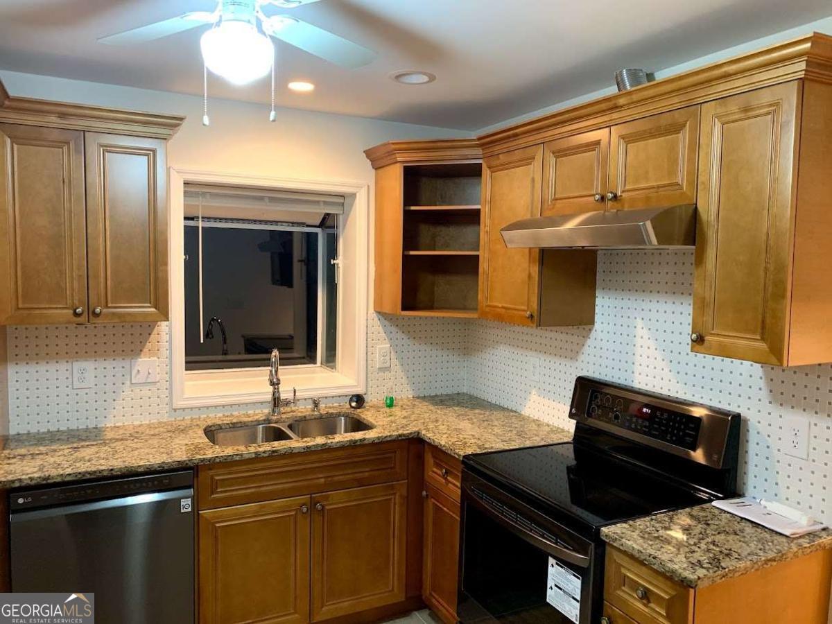3019 Trafalgar Way Property Photo 5