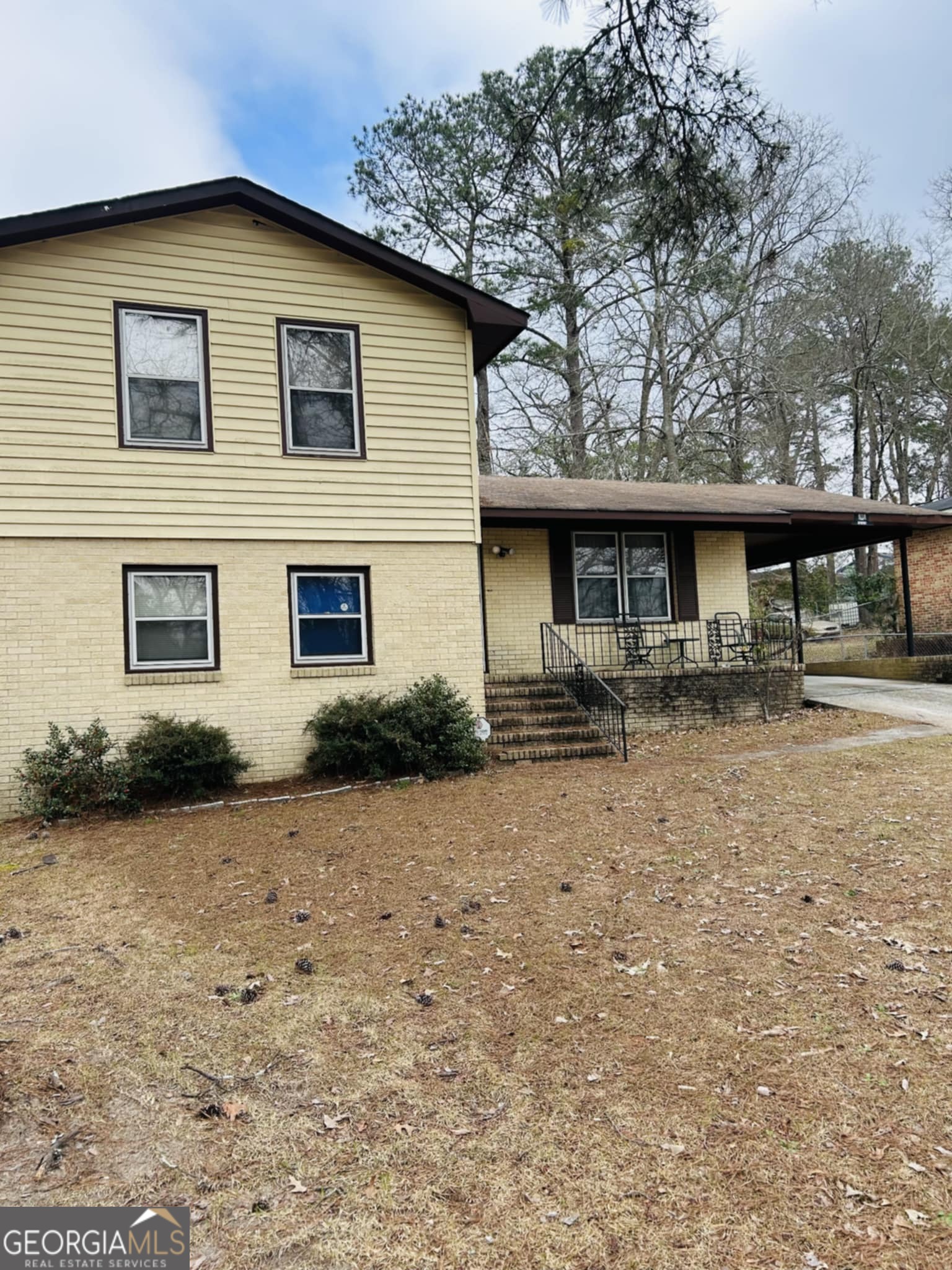 973 Irving Drive Property Photo 1