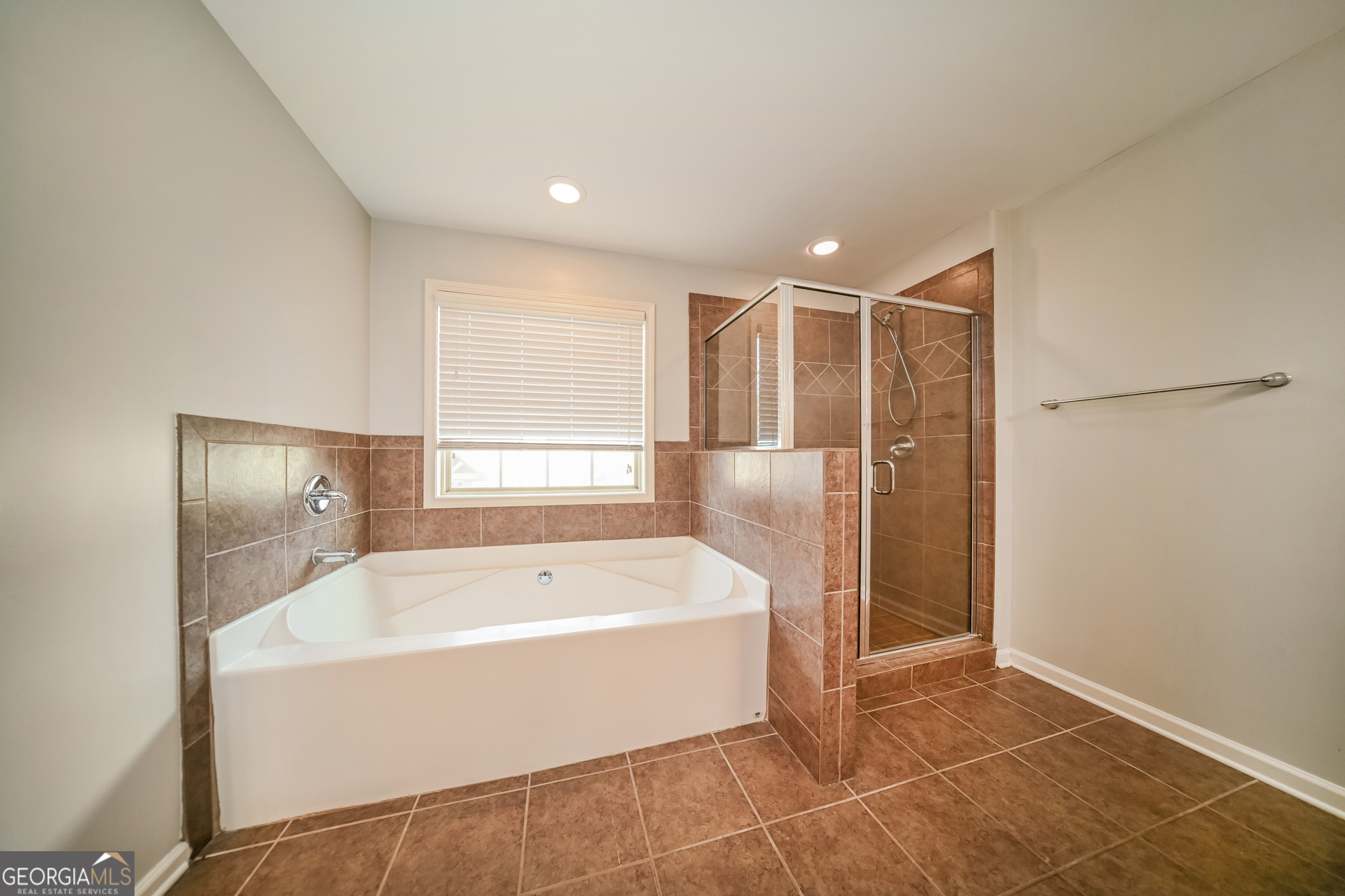 324 Cliffhaven Circle Property Photo 12