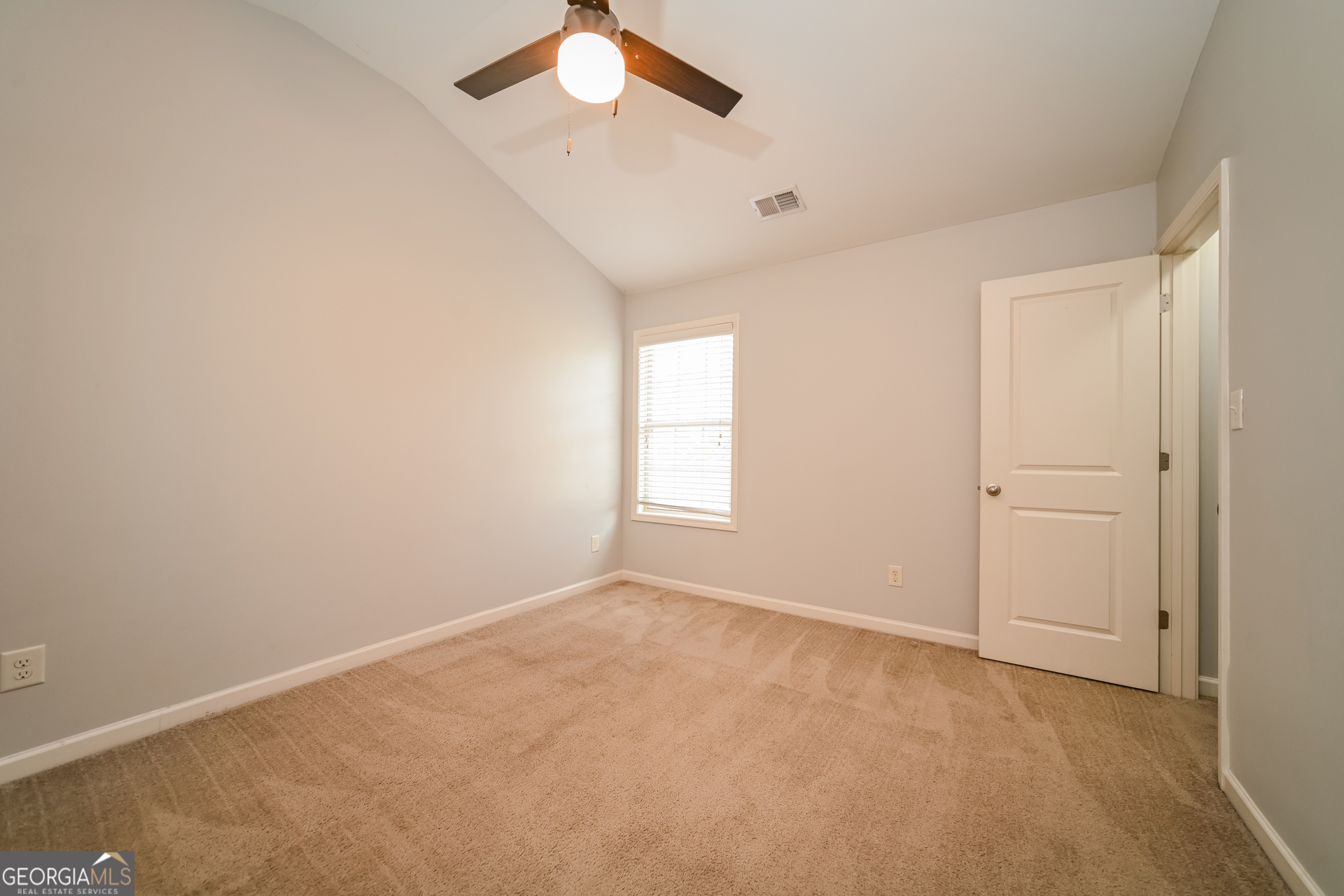 324 Cliffhaven Circle Property Photo 14