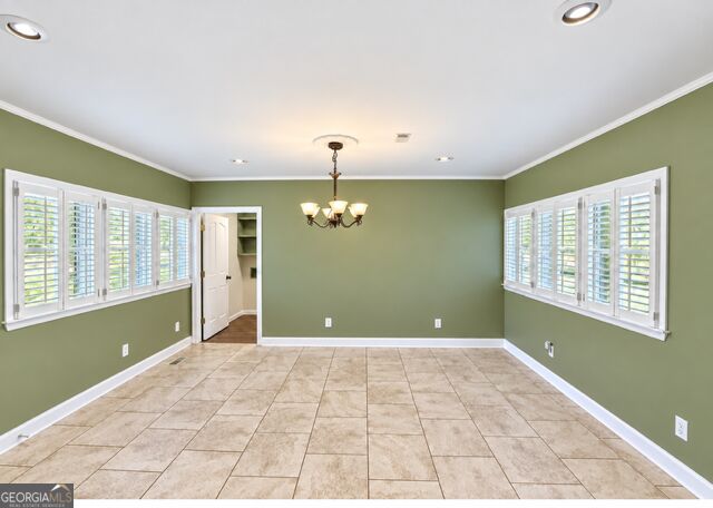 1221 Ridge Avenue N Property Photo 2