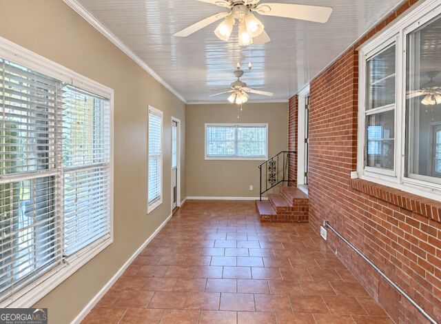 1221 Ridge Avenue N Property Photo 16