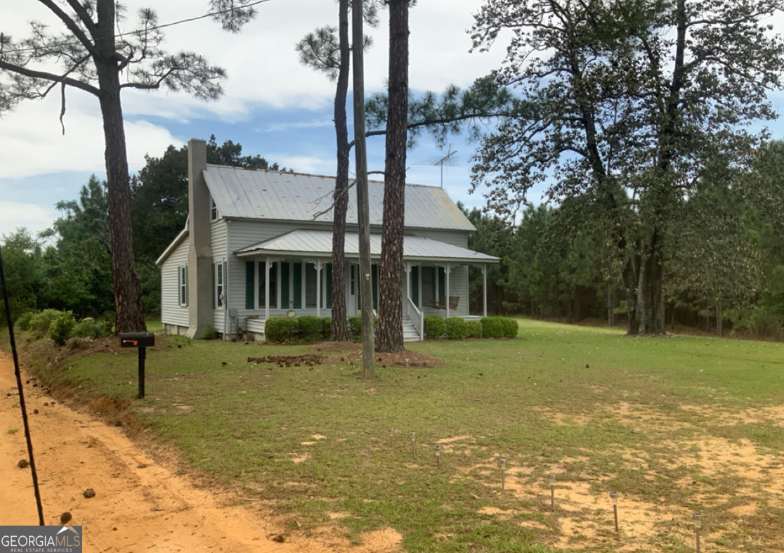1663 Thompson Lane Property Photo 2