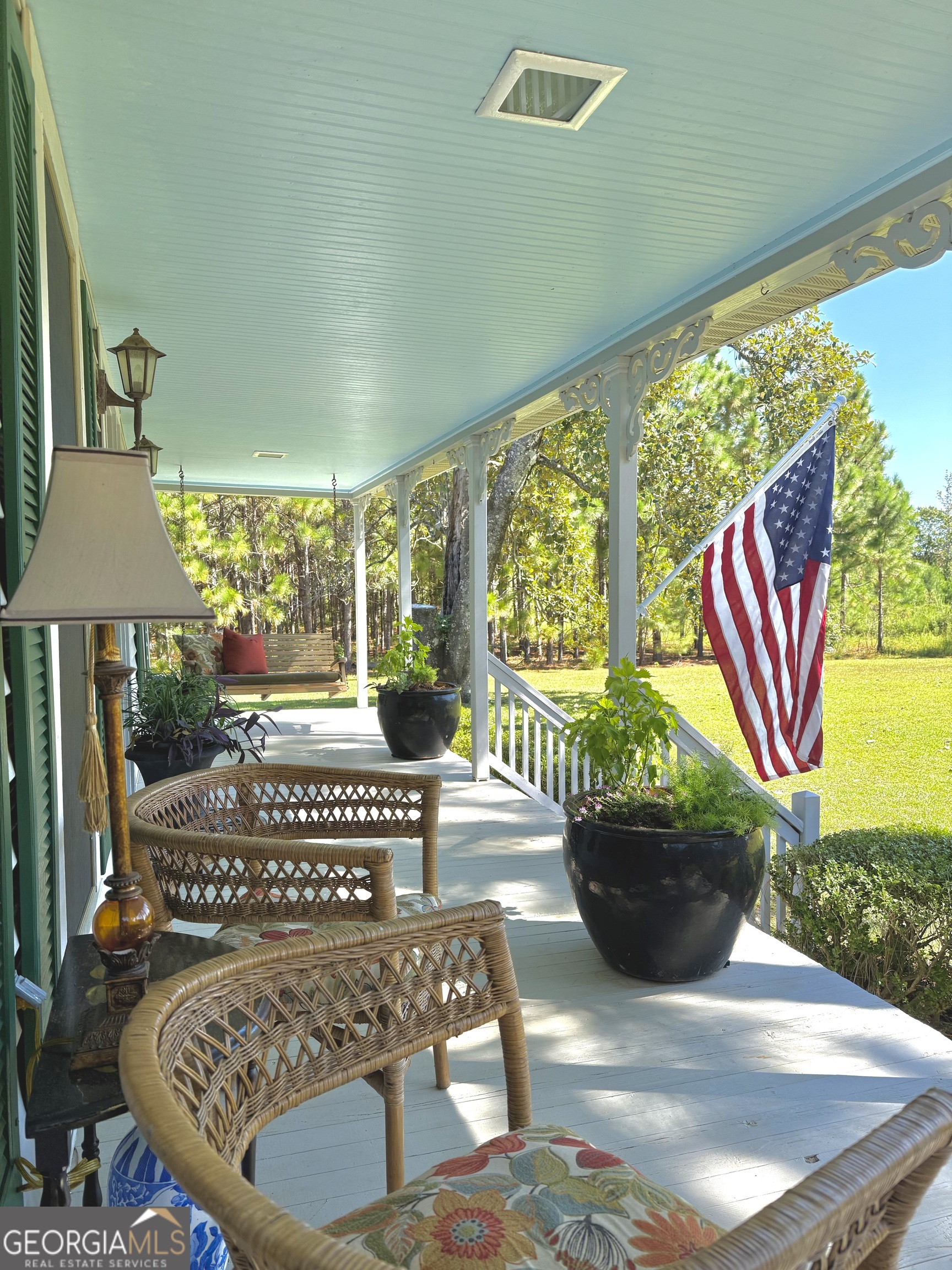 1663 Thompson Lane Property Photo 4