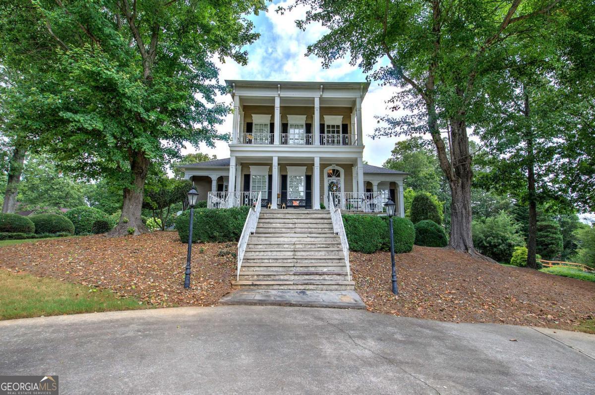 11 Forest Hill Drive Sw Property Photo 1