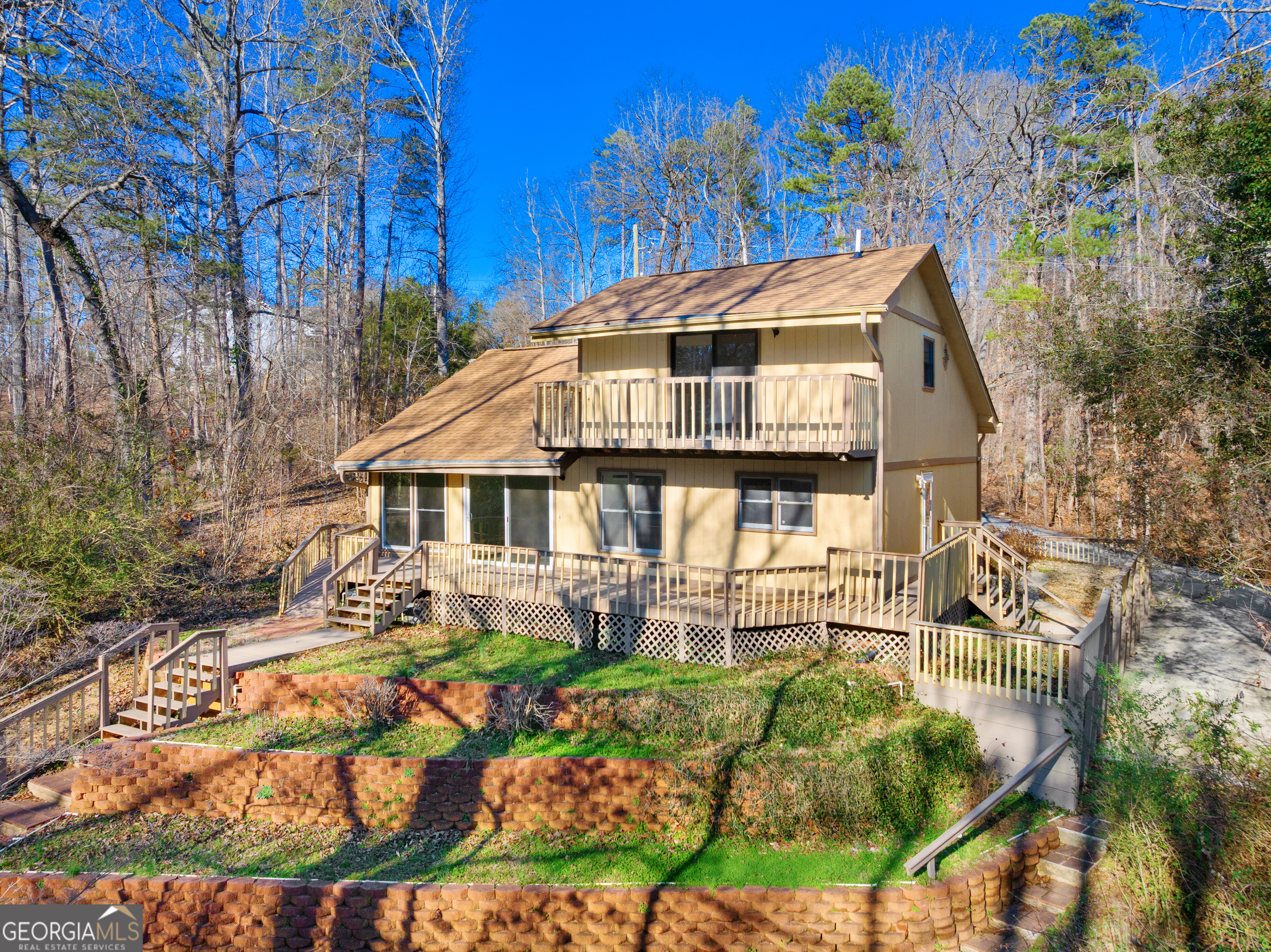 251 Cherokee Drive Property Photo 1